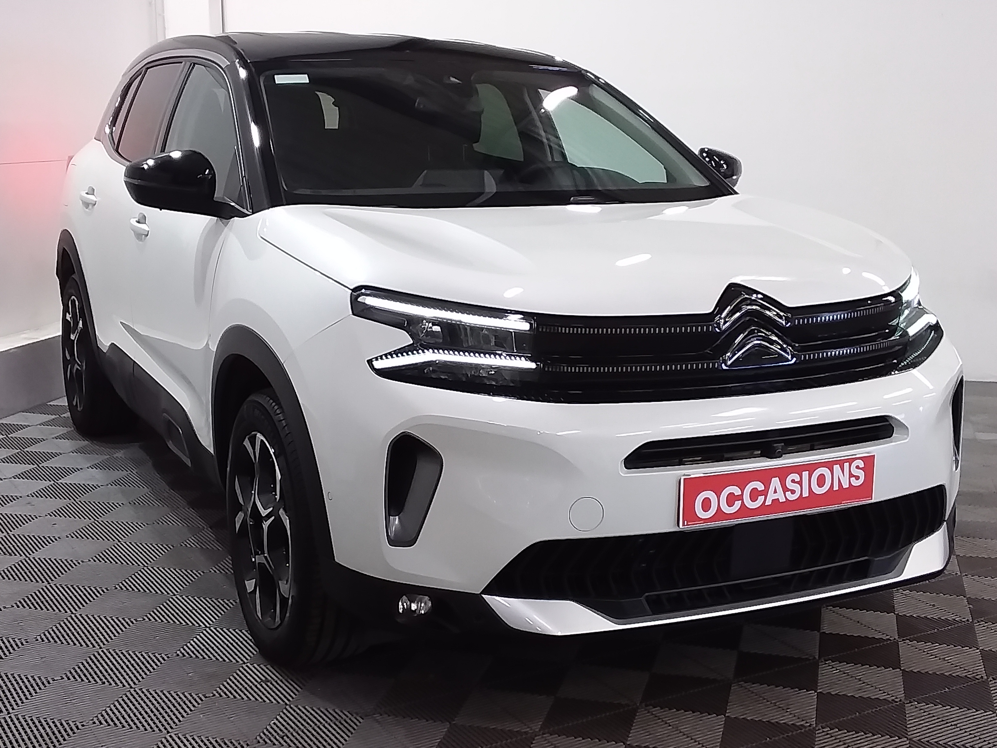 Photo 3 du véhicule CITROEN C5 AIRCROSS