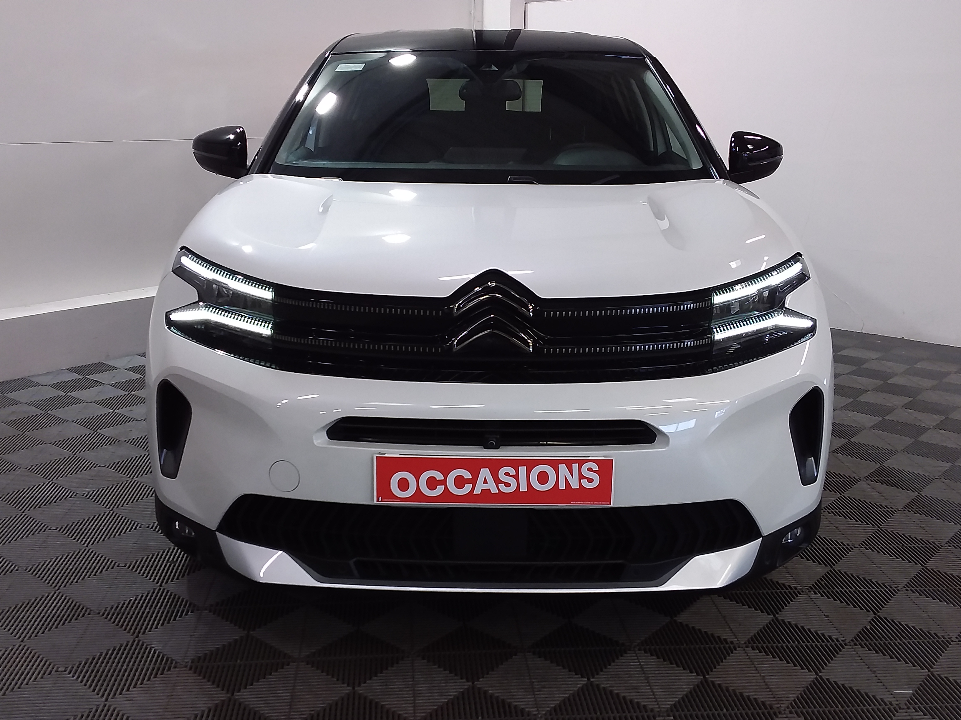 Photo 2 du véhicule CITROEN C5 AIRCROSS