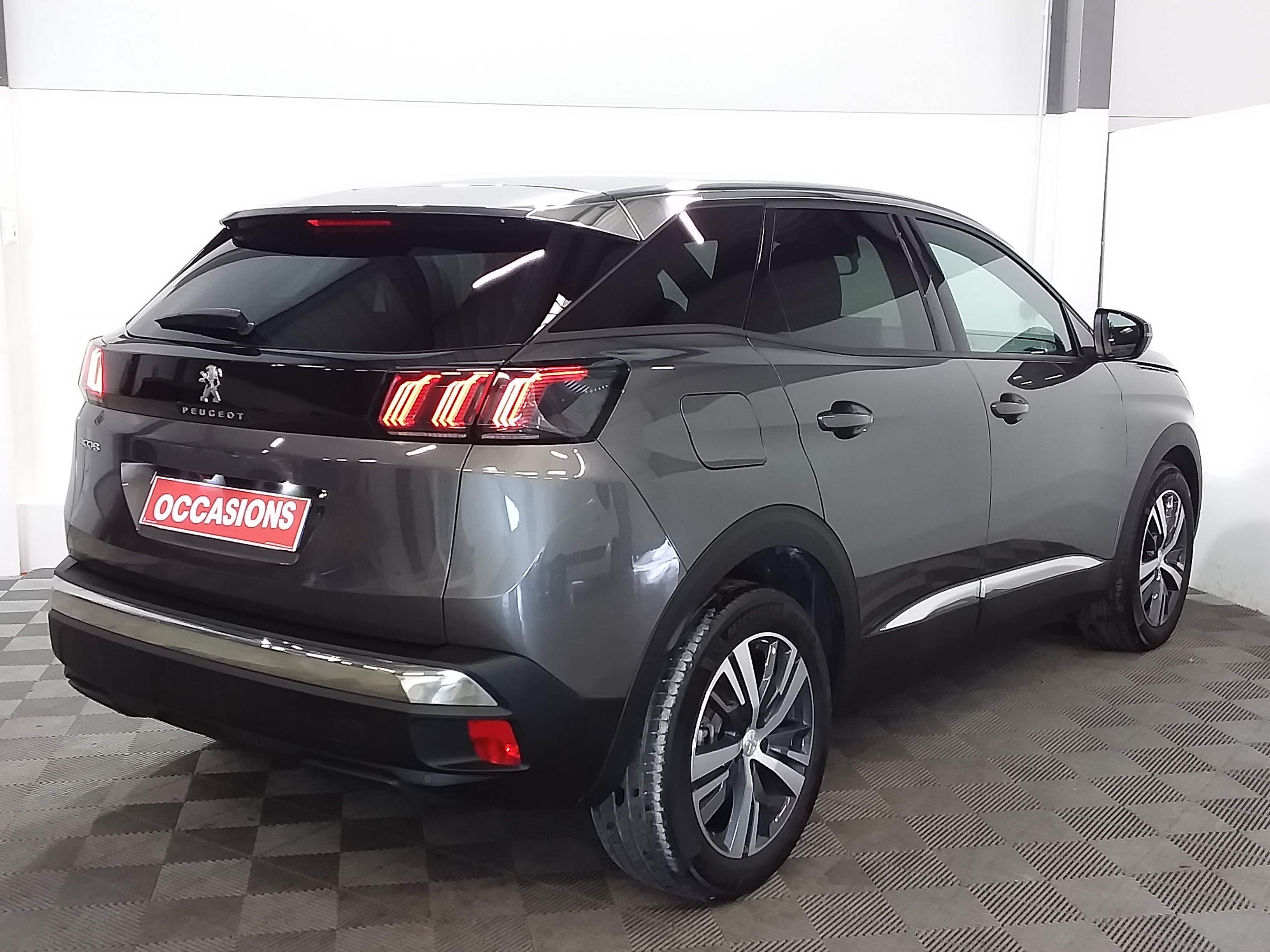 Photo 4 du véhicule PEUGEOT 3008