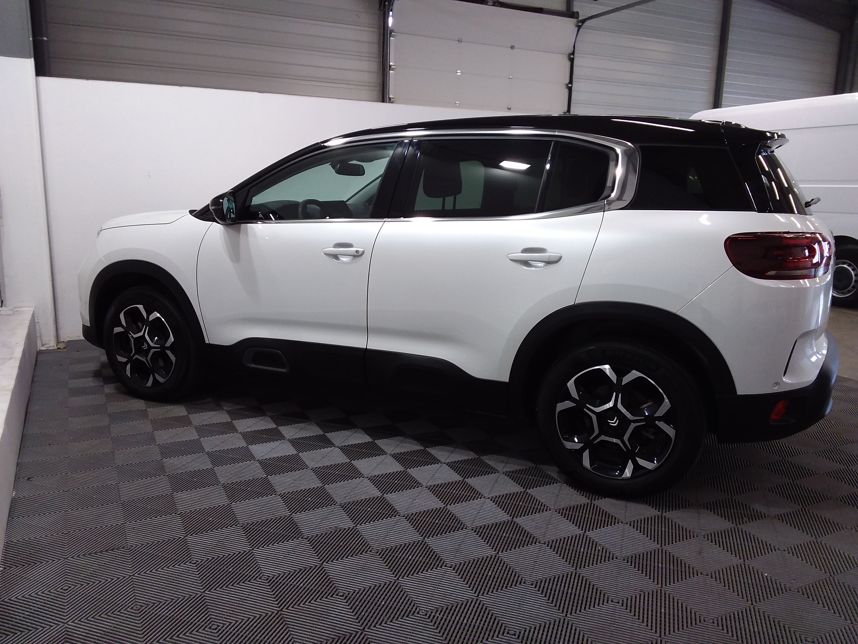 Photo 33 du véhicule CITROEN C5 AIRCROSS