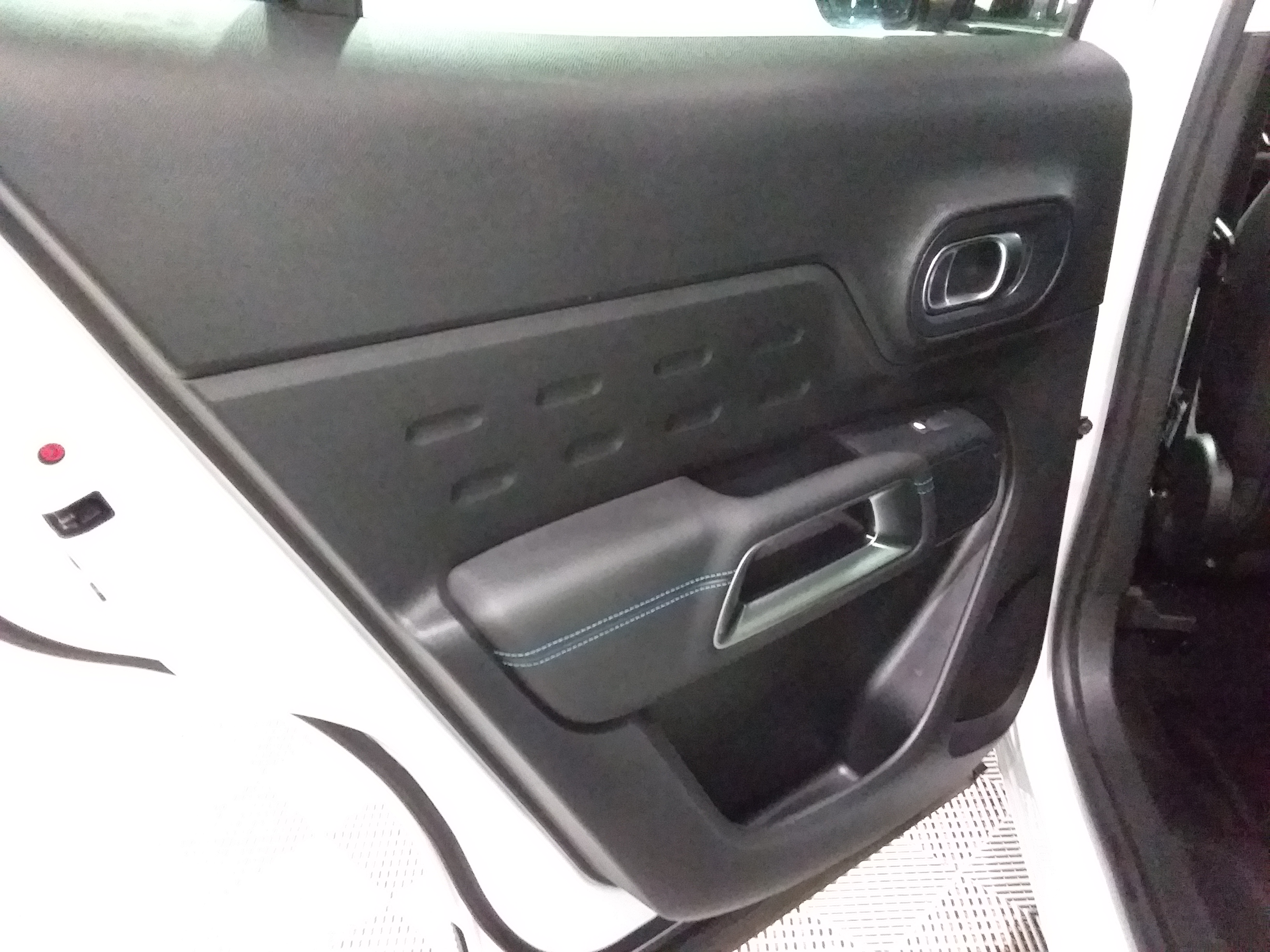 Photo 30 du véhicule CITROEN C5 AIRCROSS