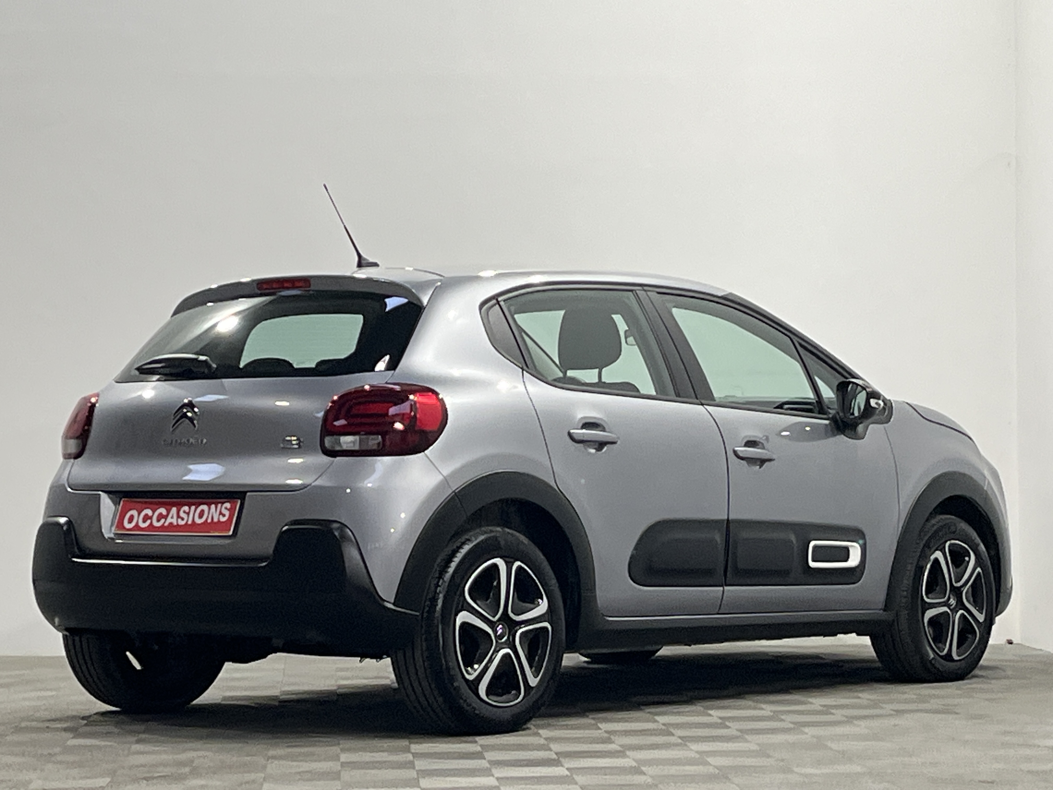 Photo 3 du véhicule CITROEN C3