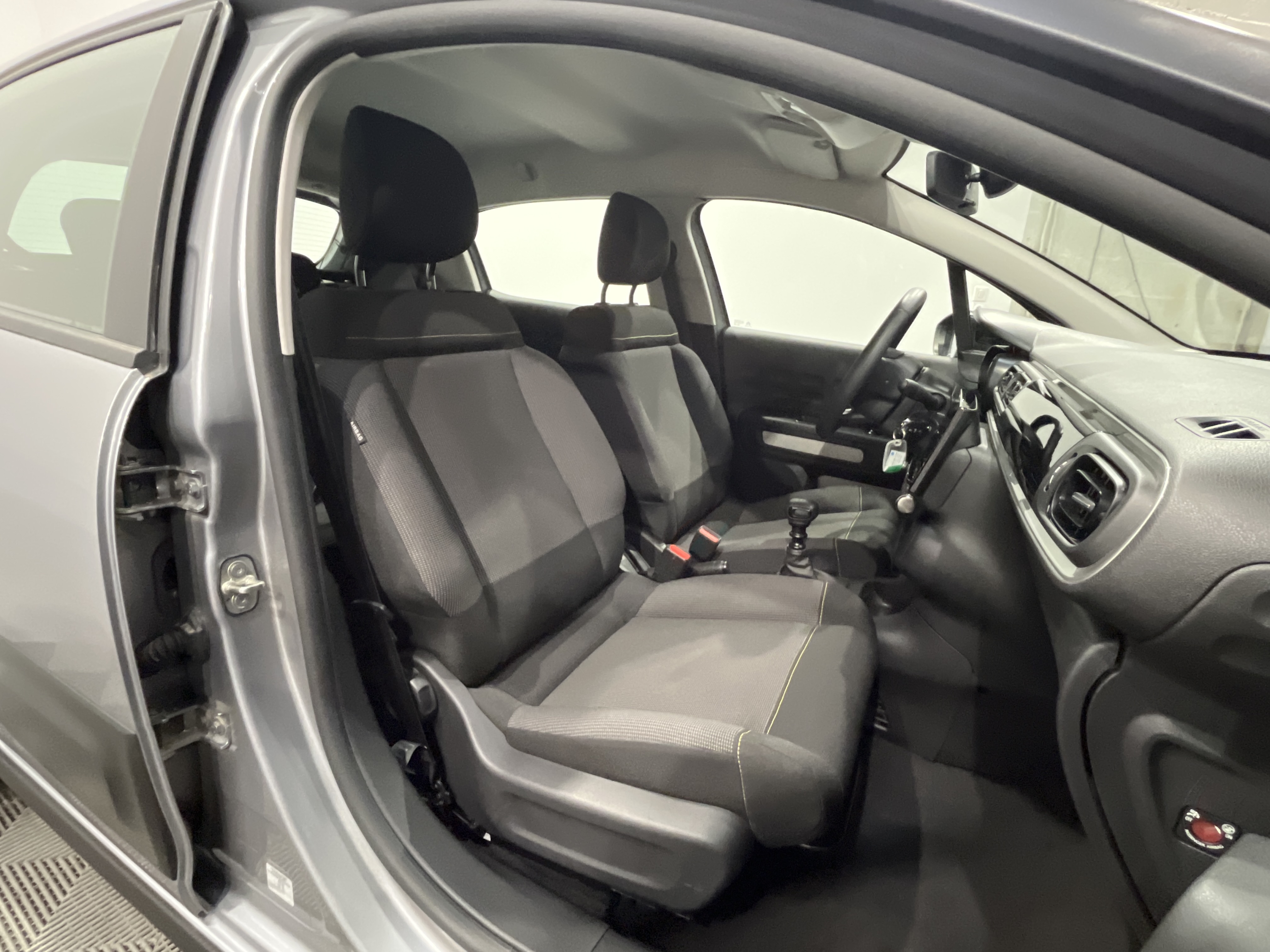 Photo 42 du véhicule CITROEN C3