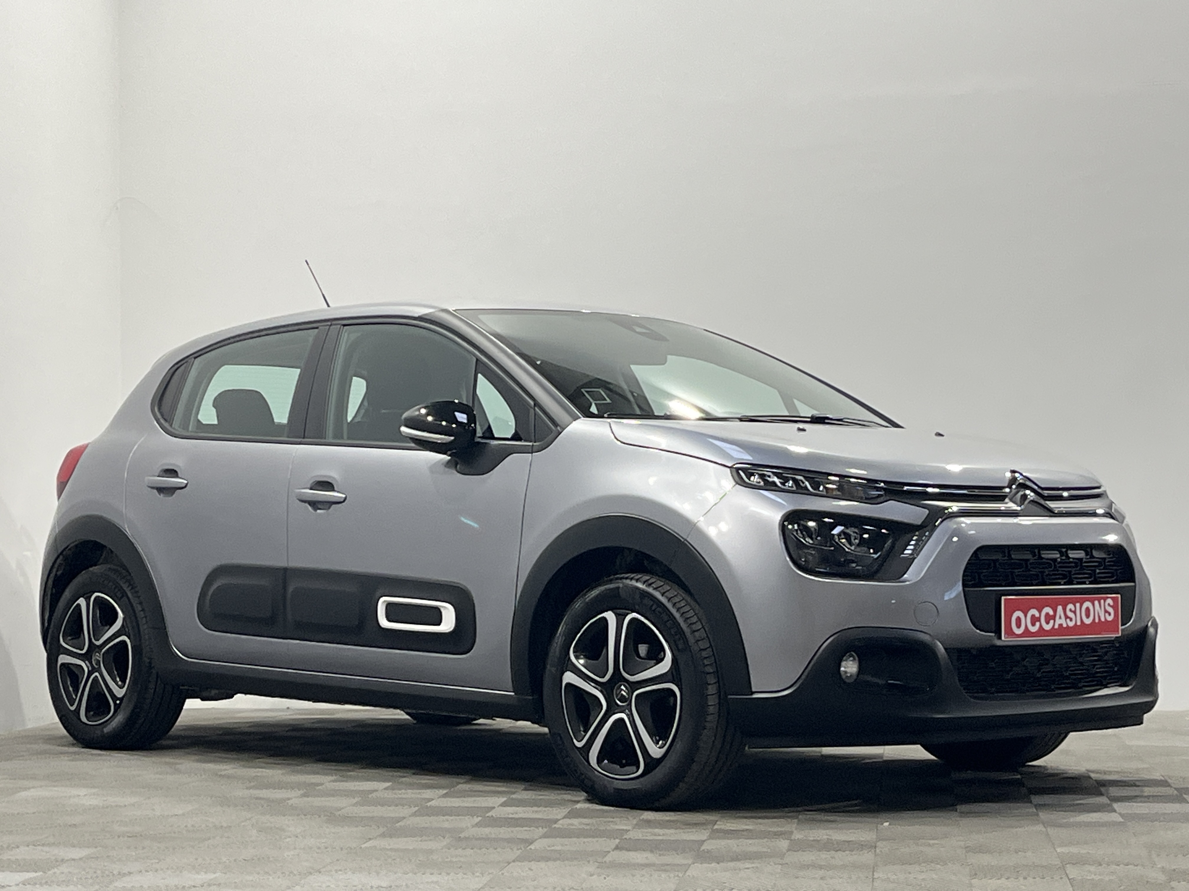 Photo 2 du véhicule CITROEN C3