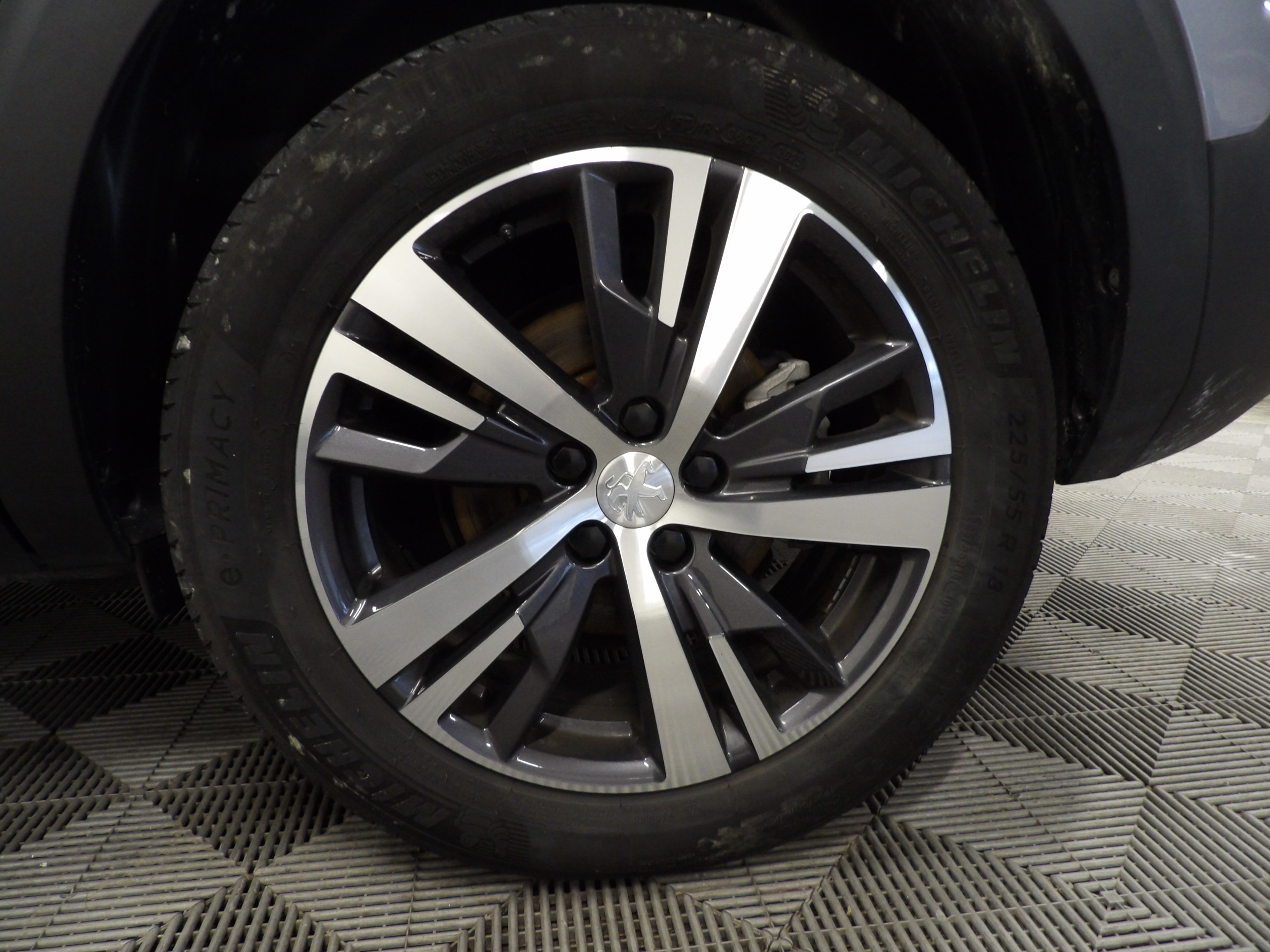 Photo 41 du véhicule PEUGEOT 5008