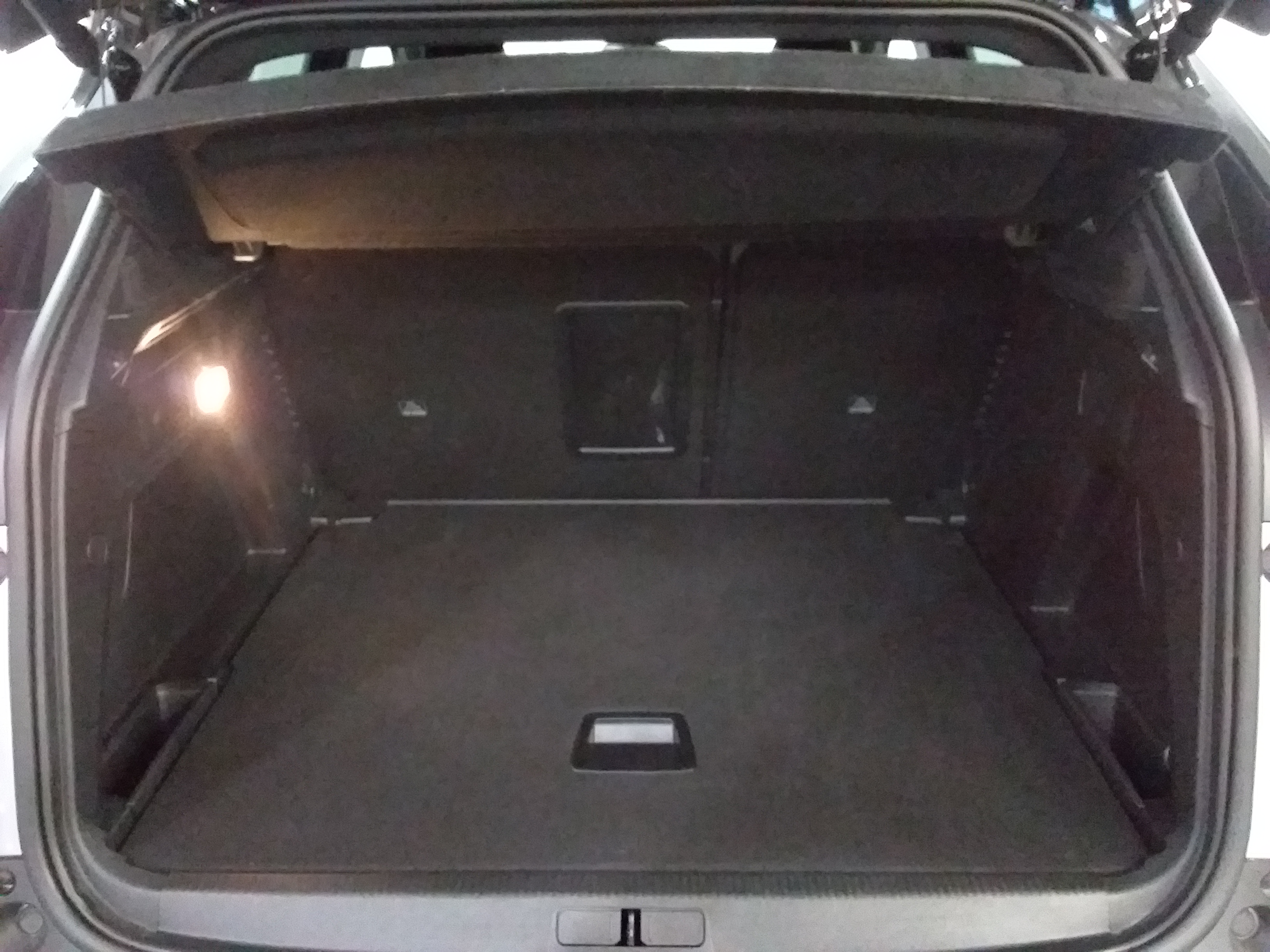 Photo 10 du véhicule PEUGEOT 3008