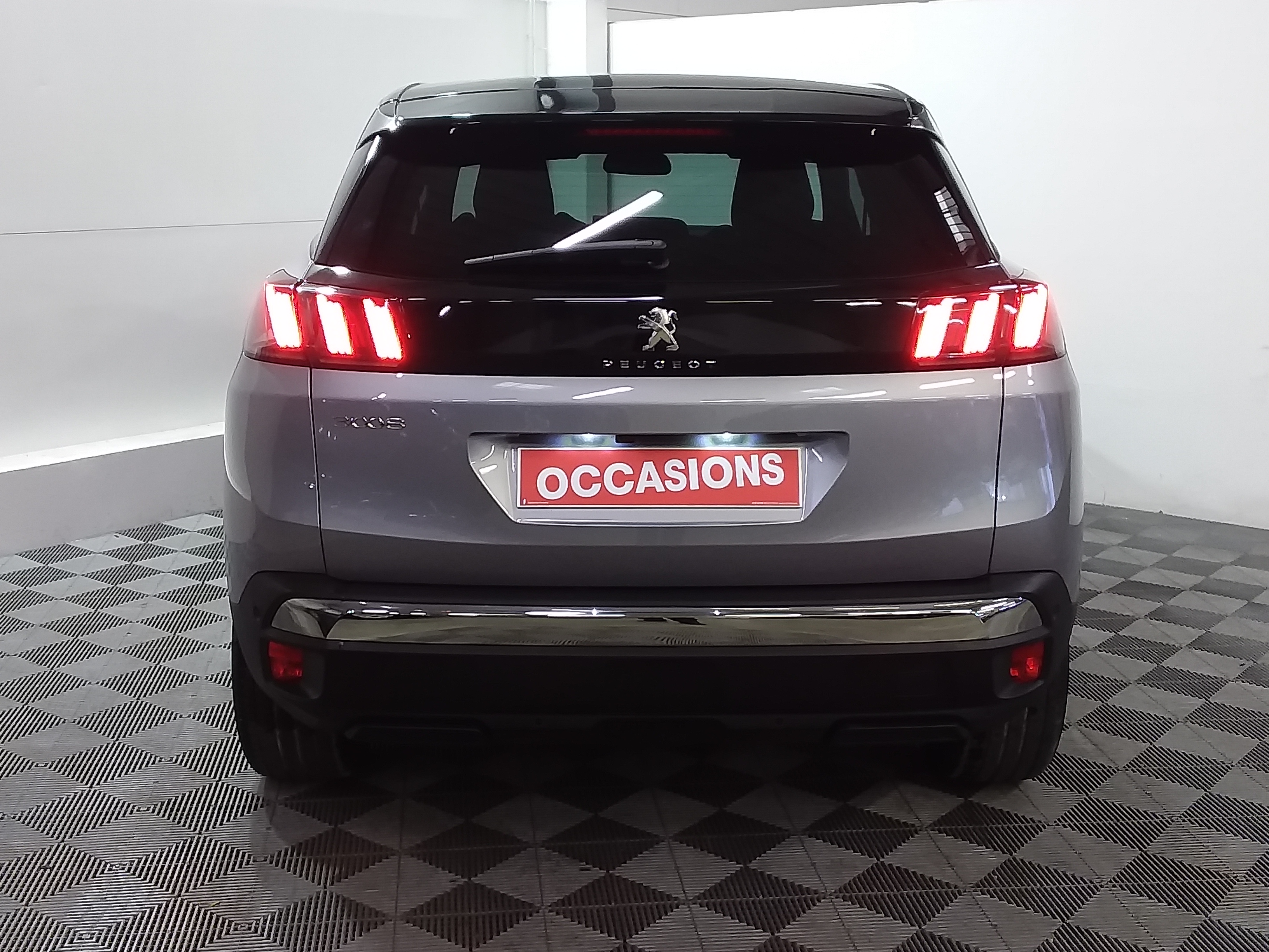 Photo 5 du véhicule PEUGEOT 3008