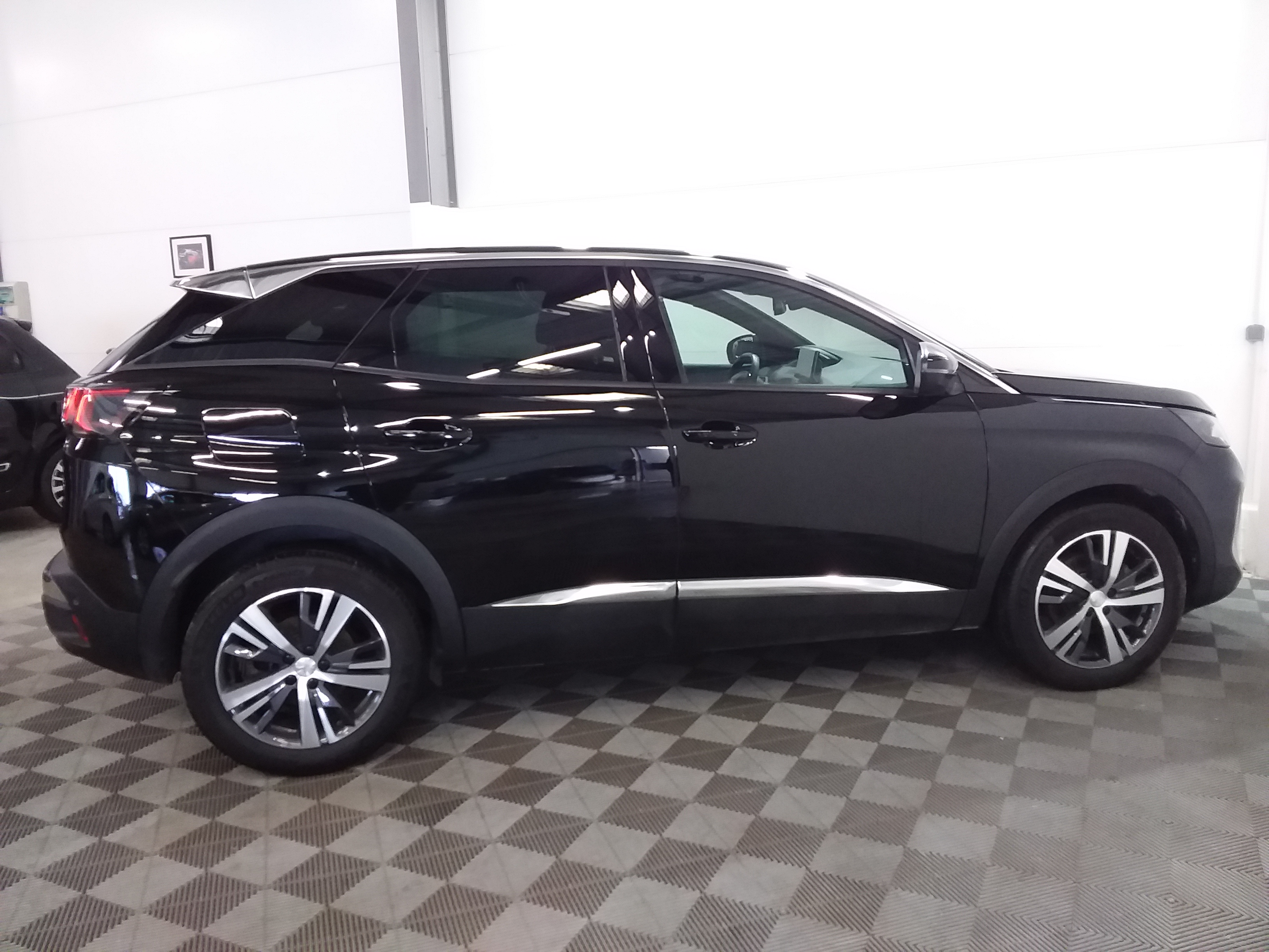 Photo 30 du véhicule PEUGEOT 3008
