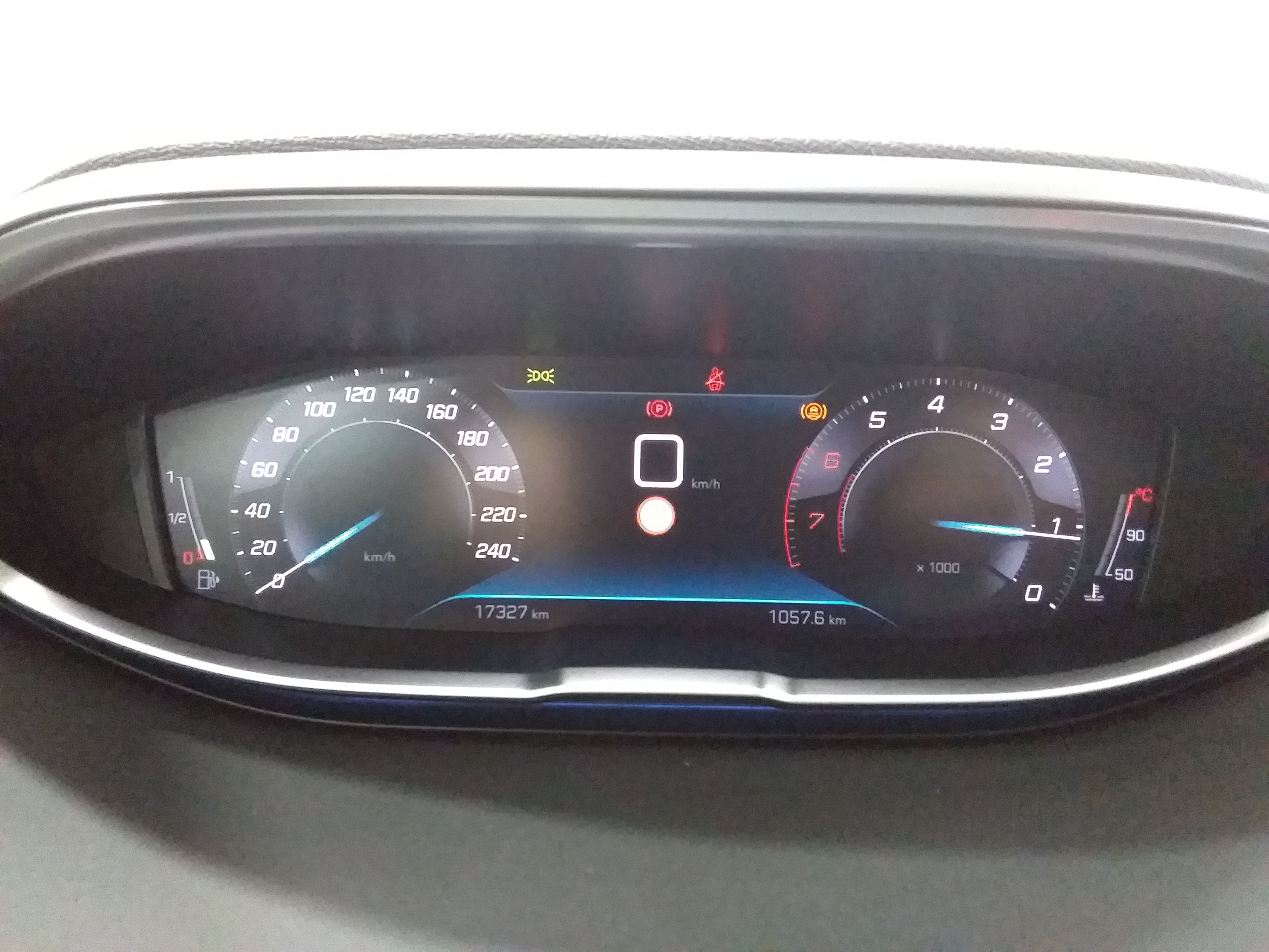 Photo 24 du véhicule PEUGEOT 3008
