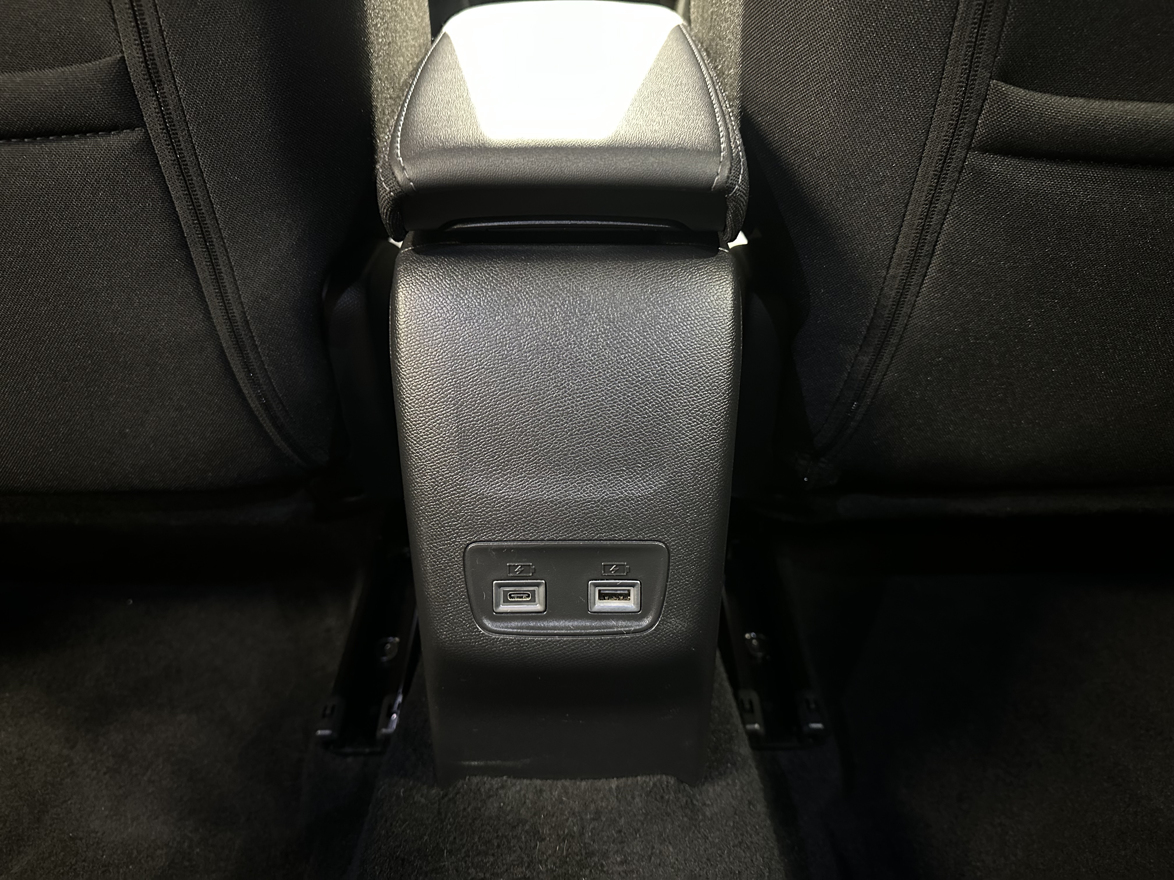 Photo 31 du véhicule PEUGEOT 2008