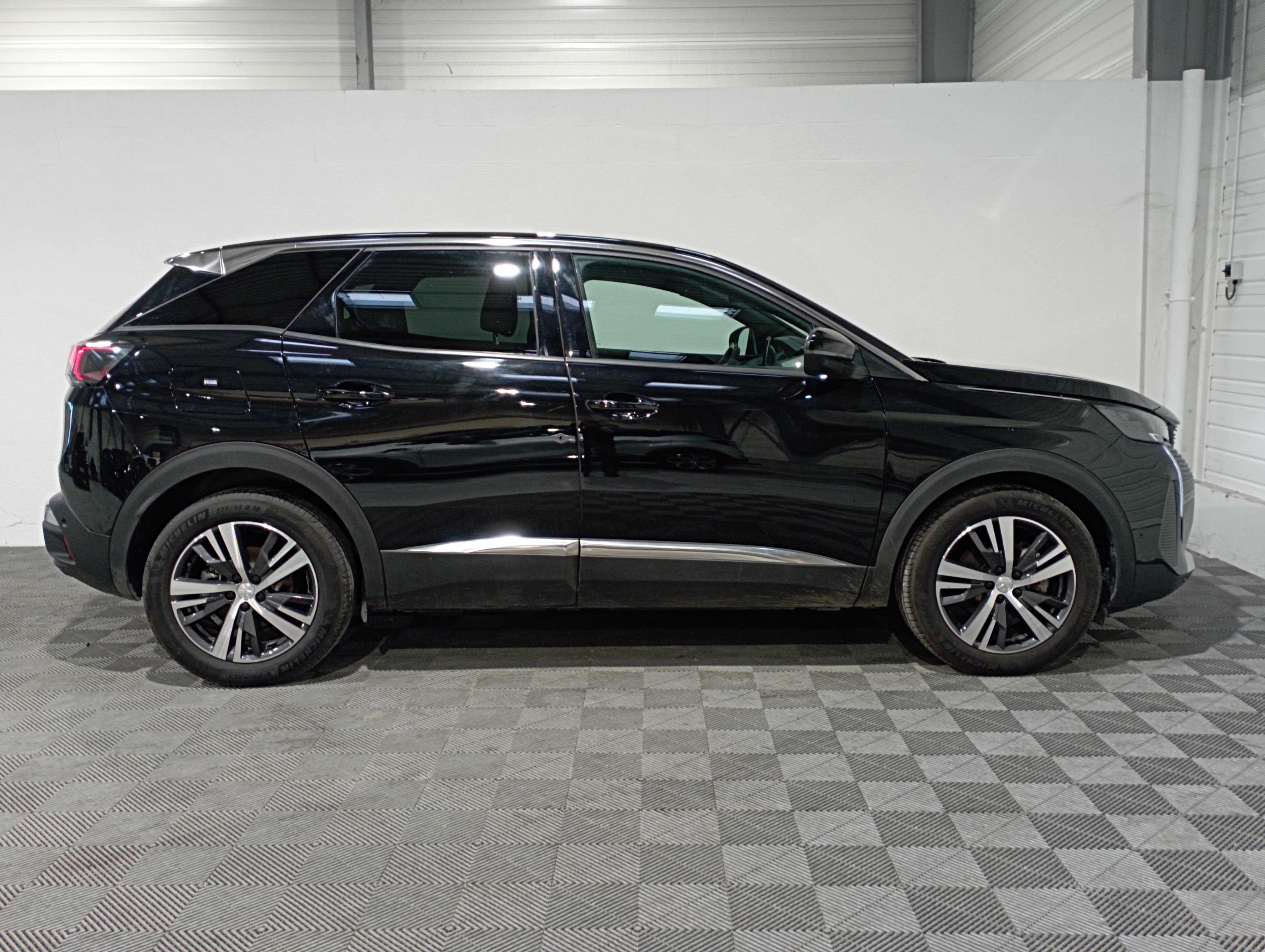 Photo 10 du véhicule PEUGEOT 3008