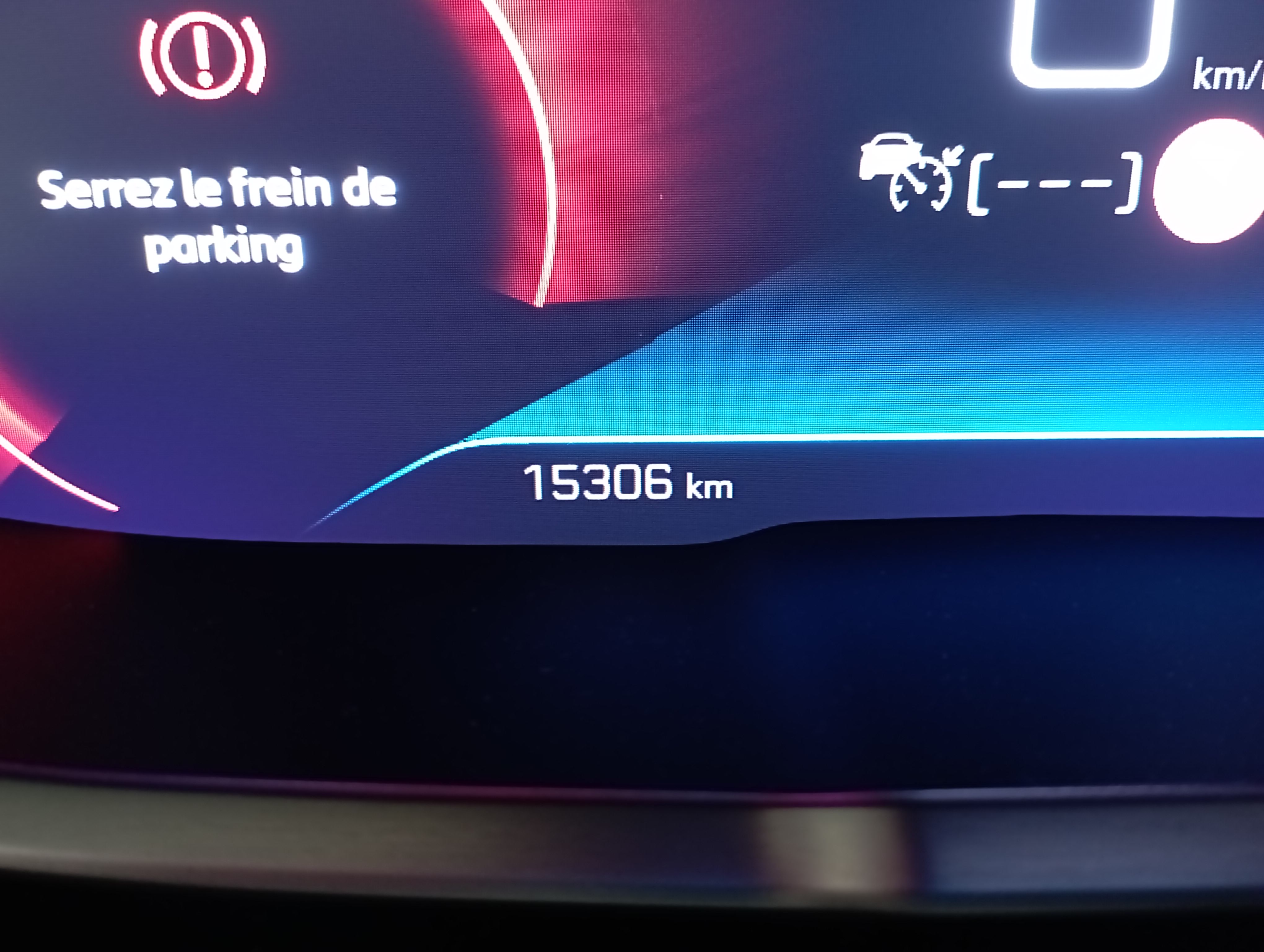 Photo 34 du véhicule PEUGEOT 3008