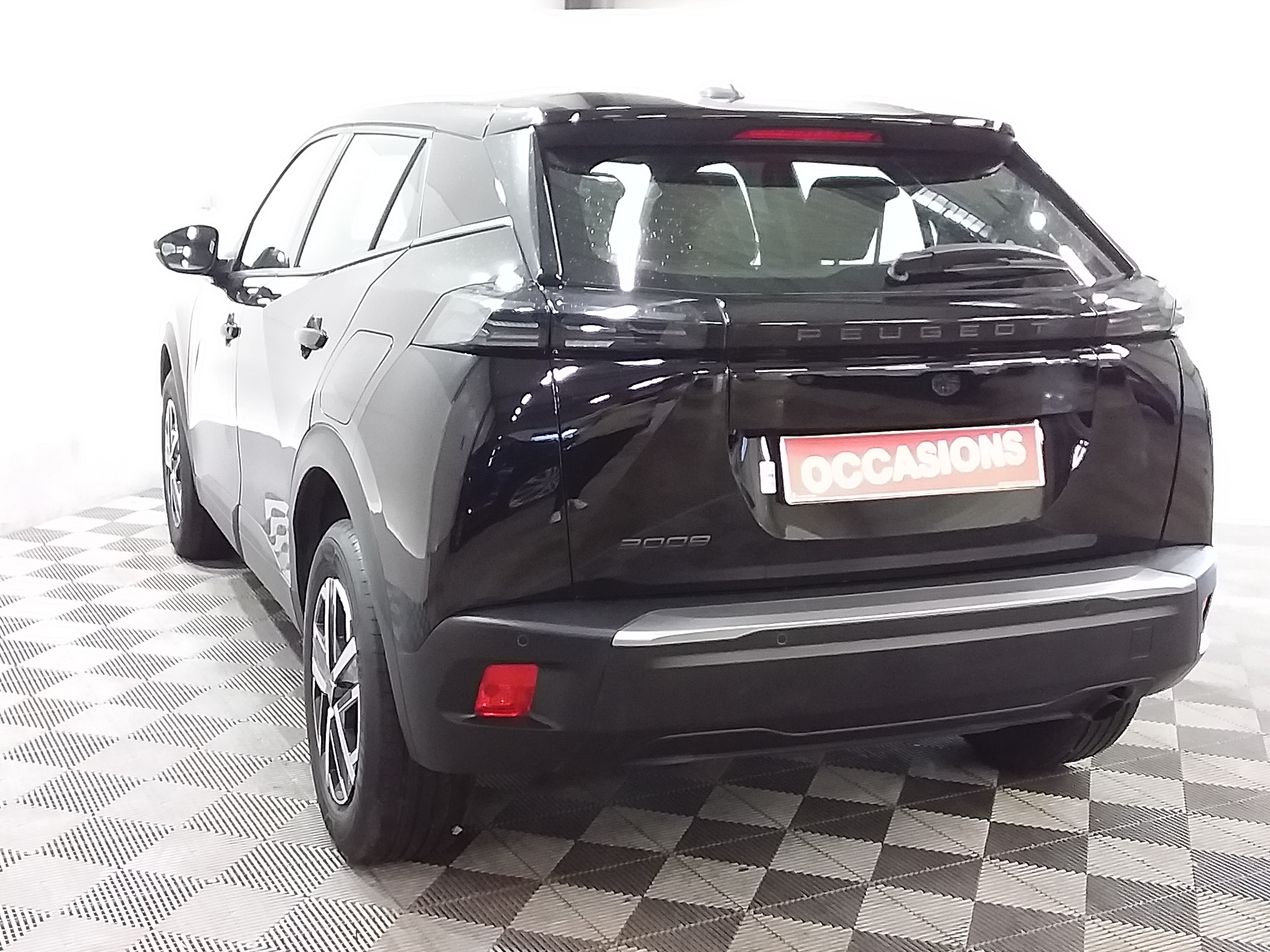 Photo 6 du véhicule PEUGEOT 2008