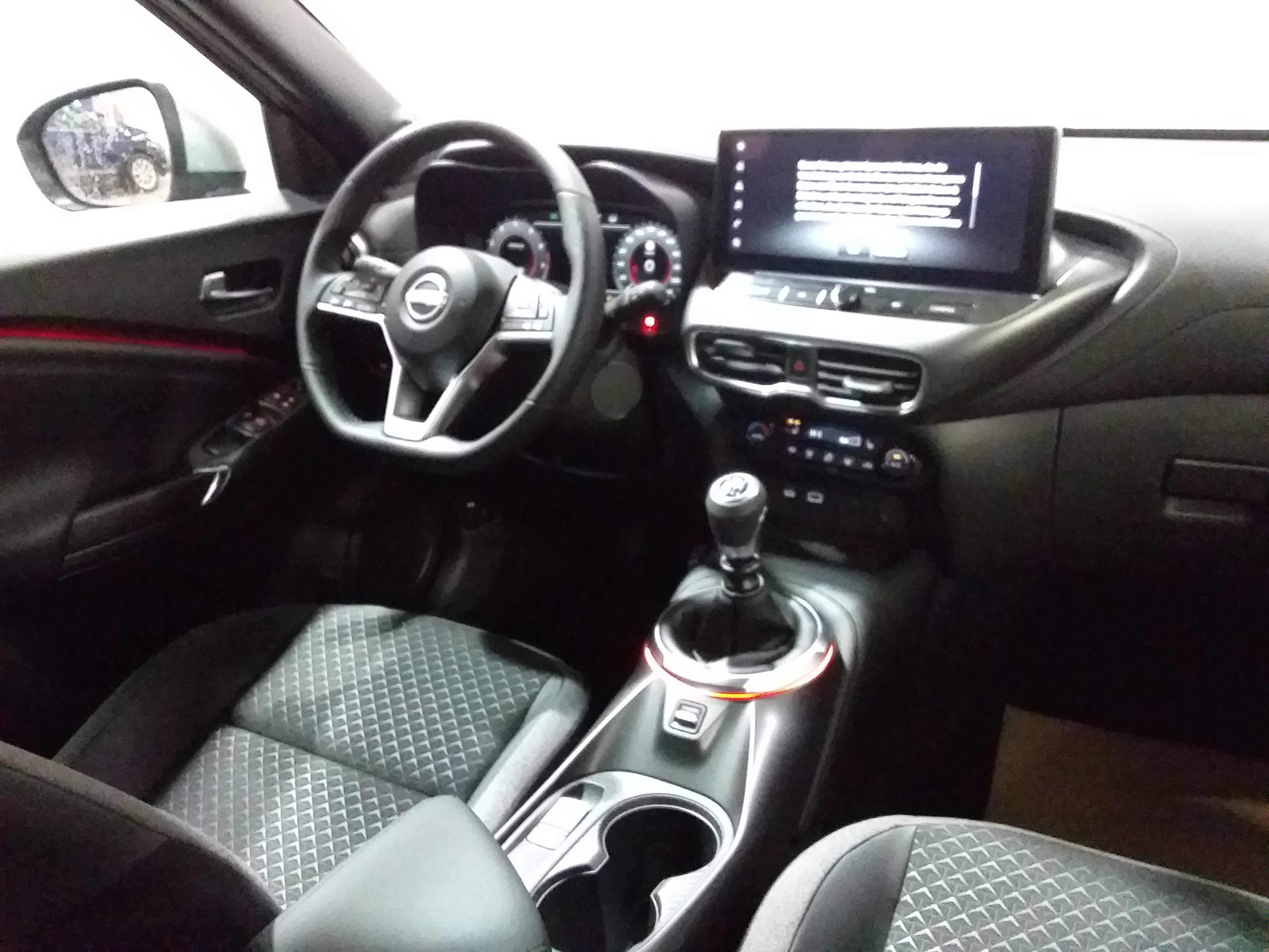 Photo 9 du véhicule NISSAN JUKE