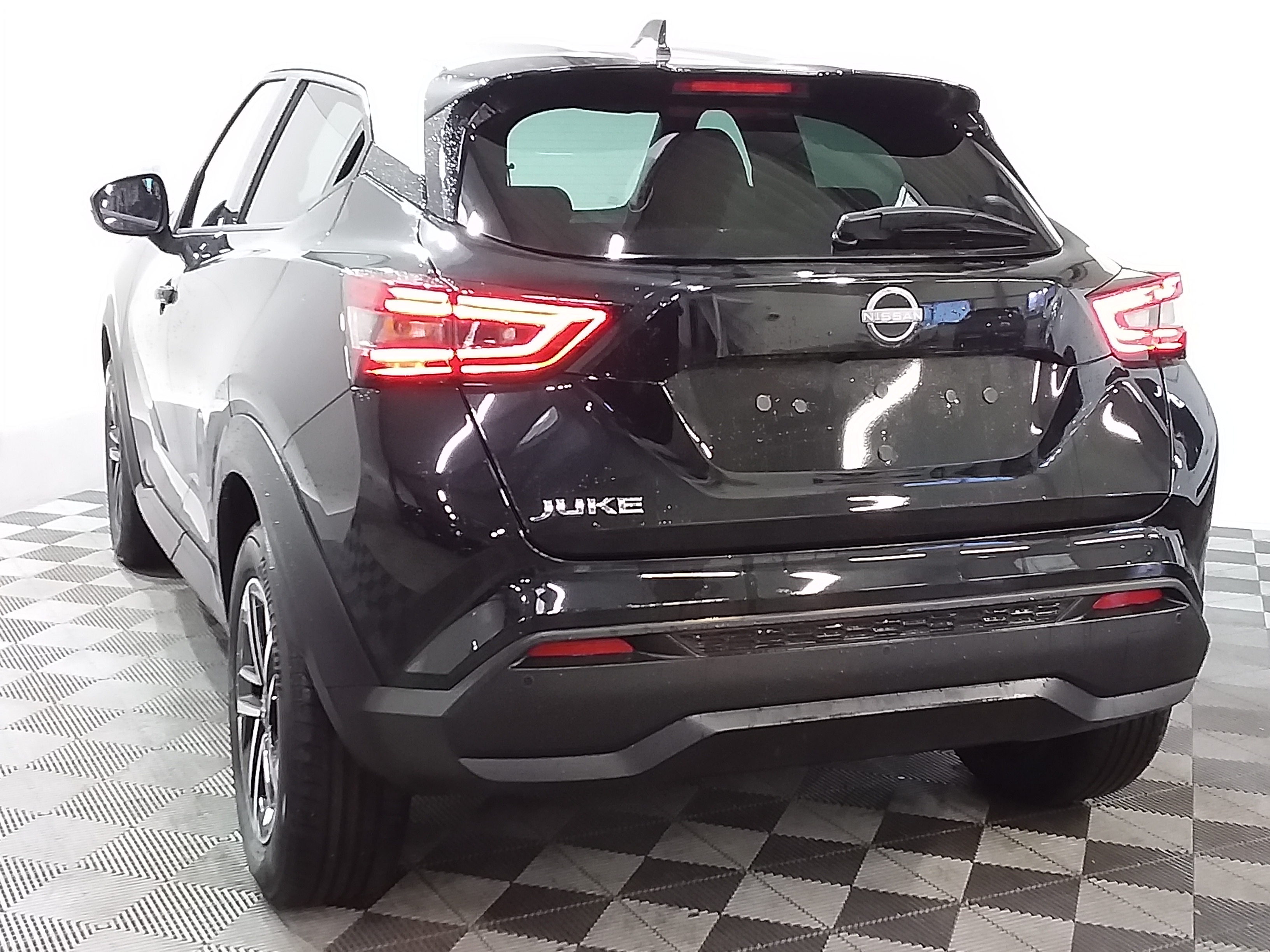 Photo 6 du véhicule NISSAN JUKE
