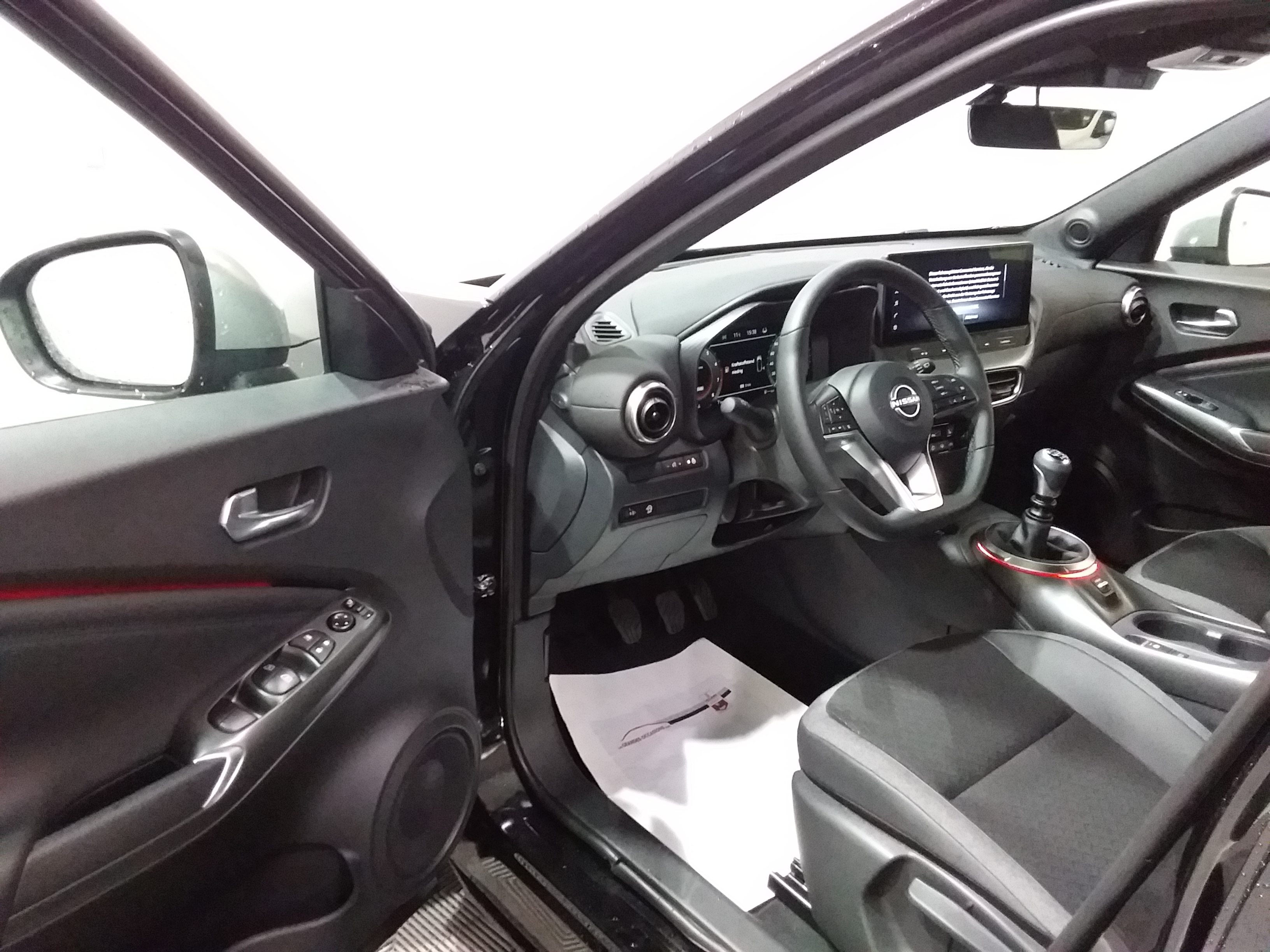 Photo 12 du véhicule NISSAN JUKE
