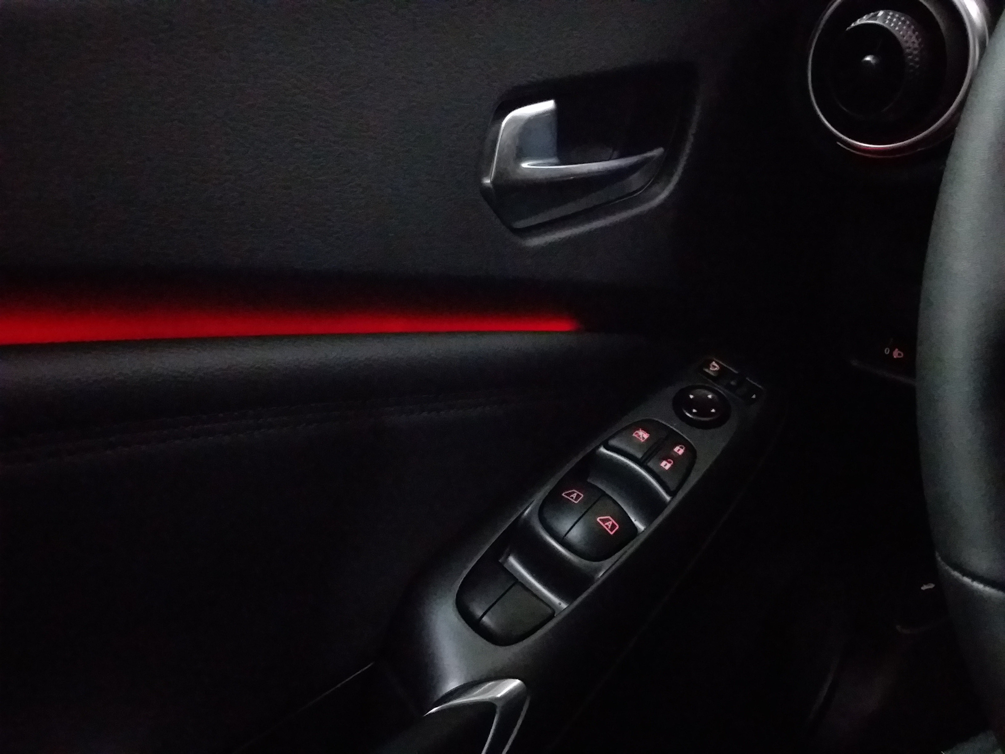 Photo 23 du véhicule NISSAN JUKE