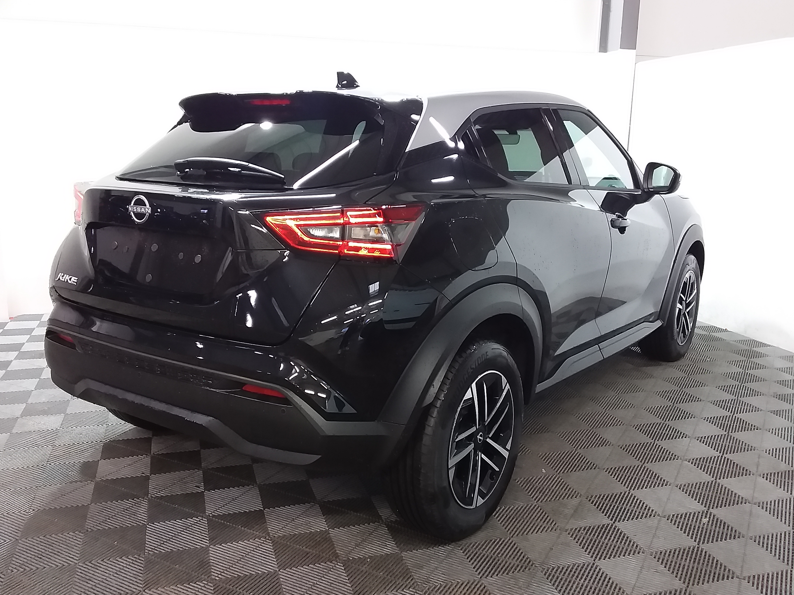 Photo 4 du véhicule NISSAN JUKE