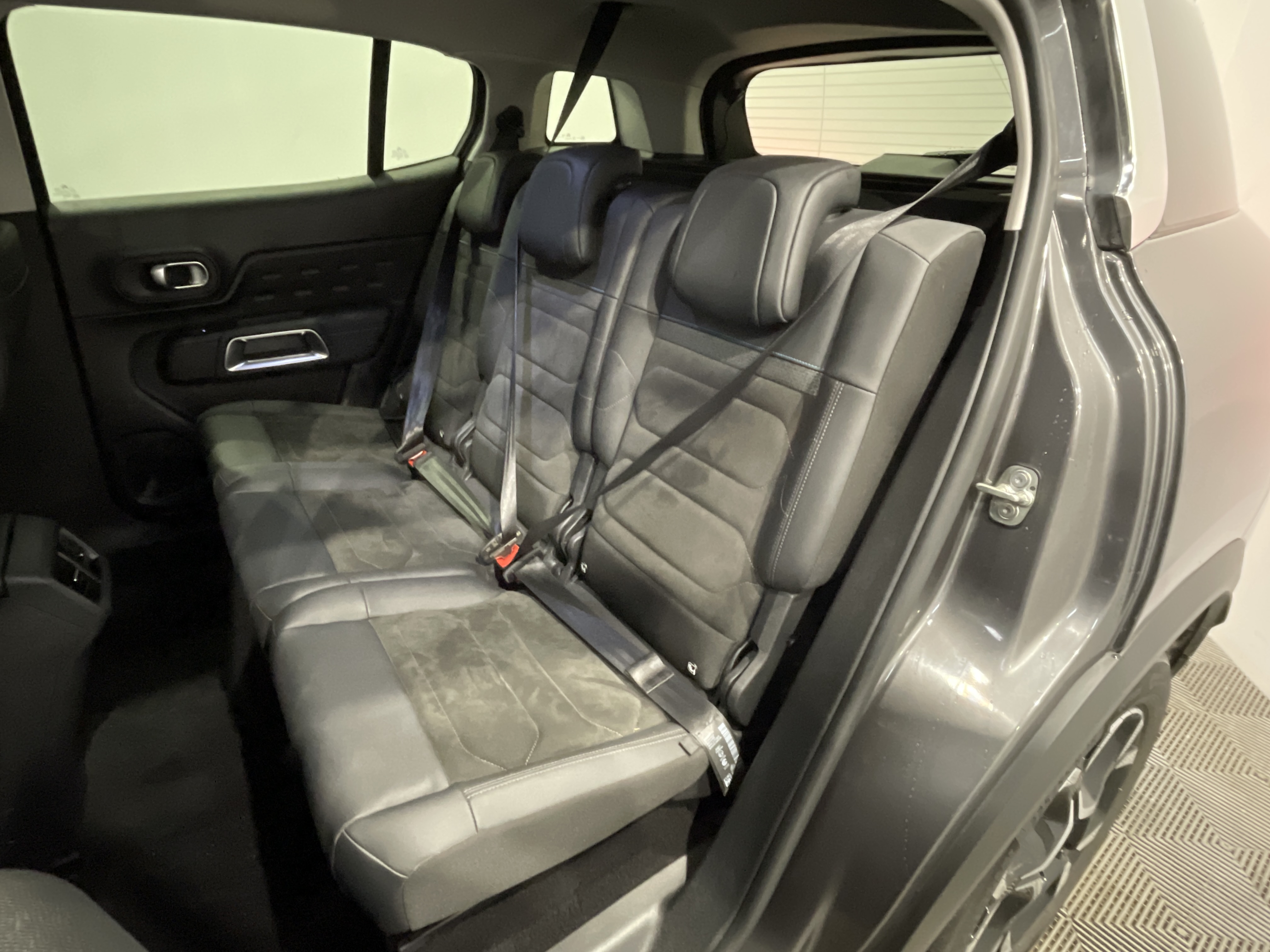 Photo 10 du véhicule CITROEN C5 AIRCROSS