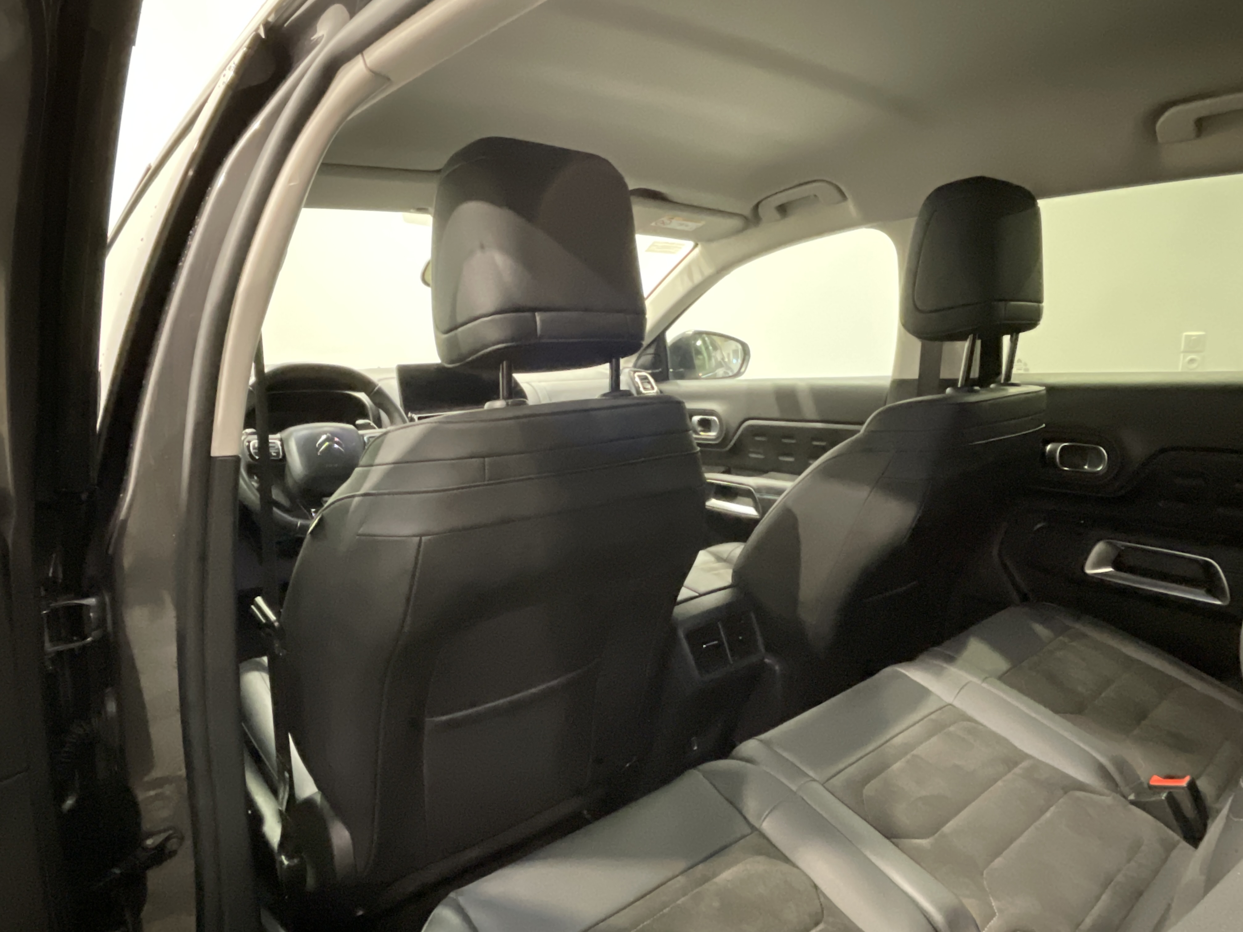 Photo 44 du véhicule CITROEN C5 AIRCROSS