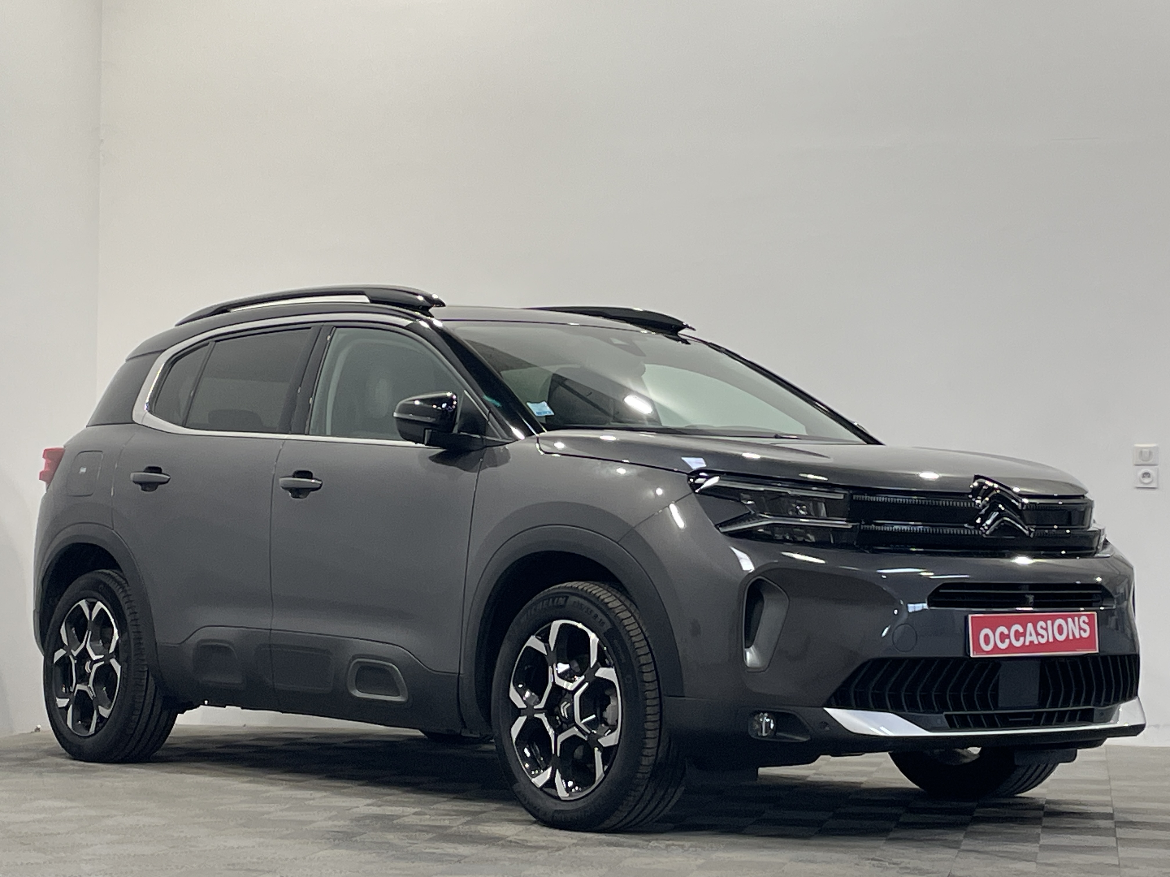 Photo 2 du véhicule CITROEN C5 AIRCROSS