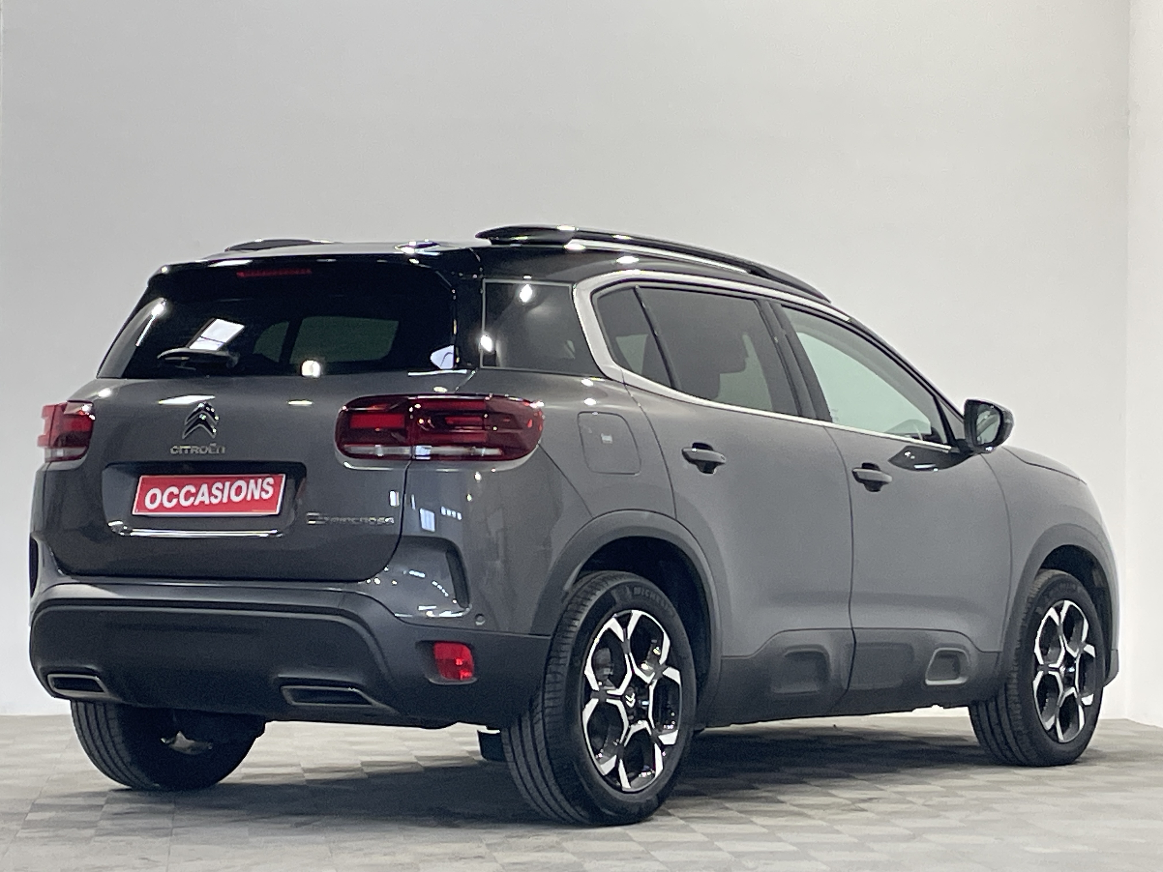 Photo 3 du véhicule CITROEN C5 AIRCROSS
