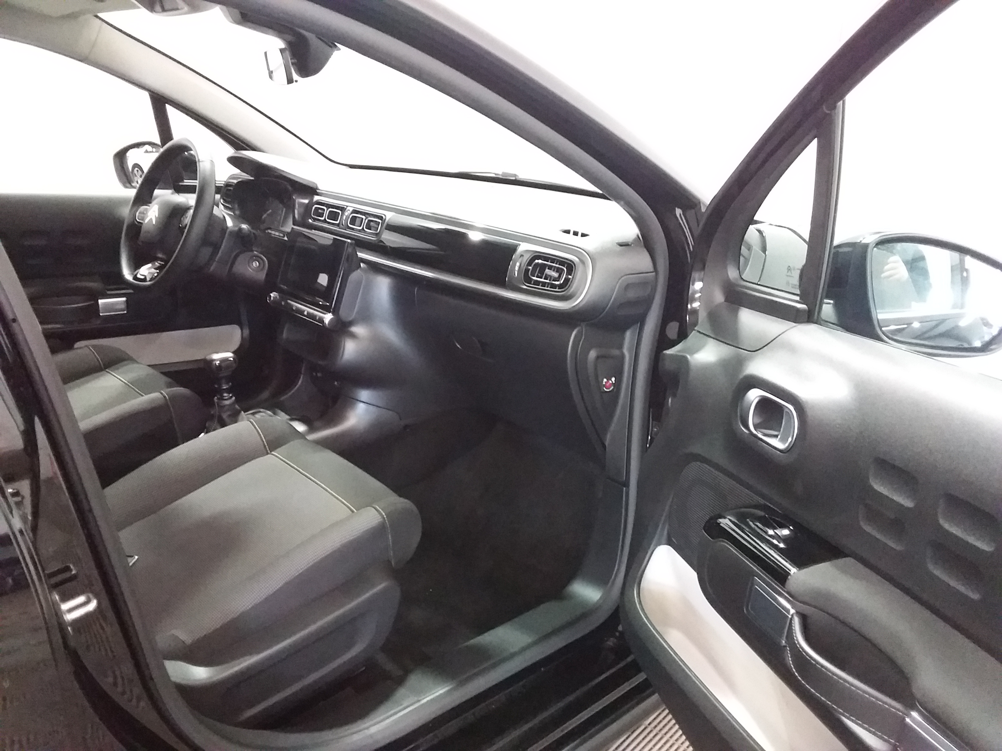 Photo 7 du véhicule CITROEN C3