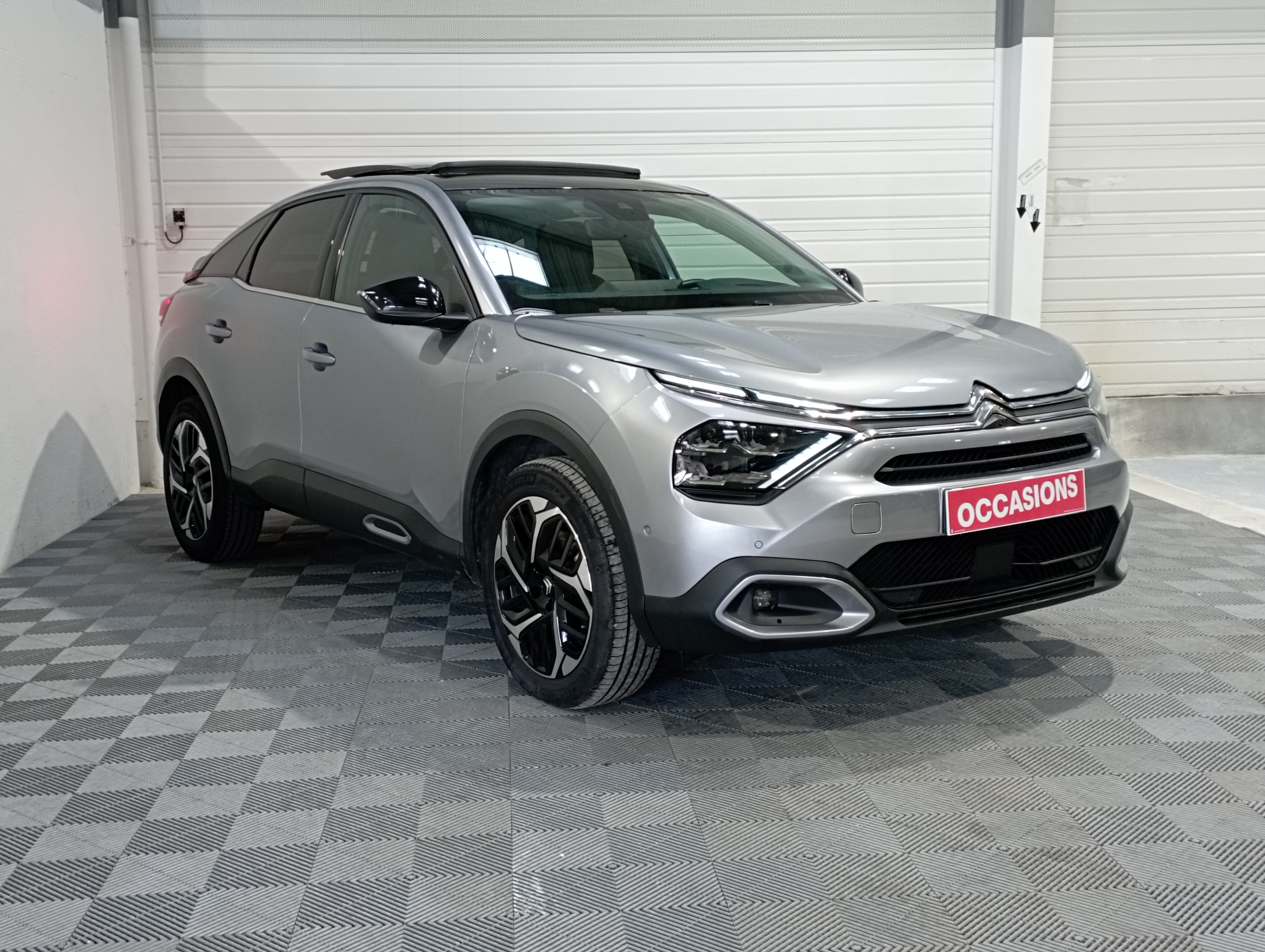Photo 3 du véhicule CITROEN C4
