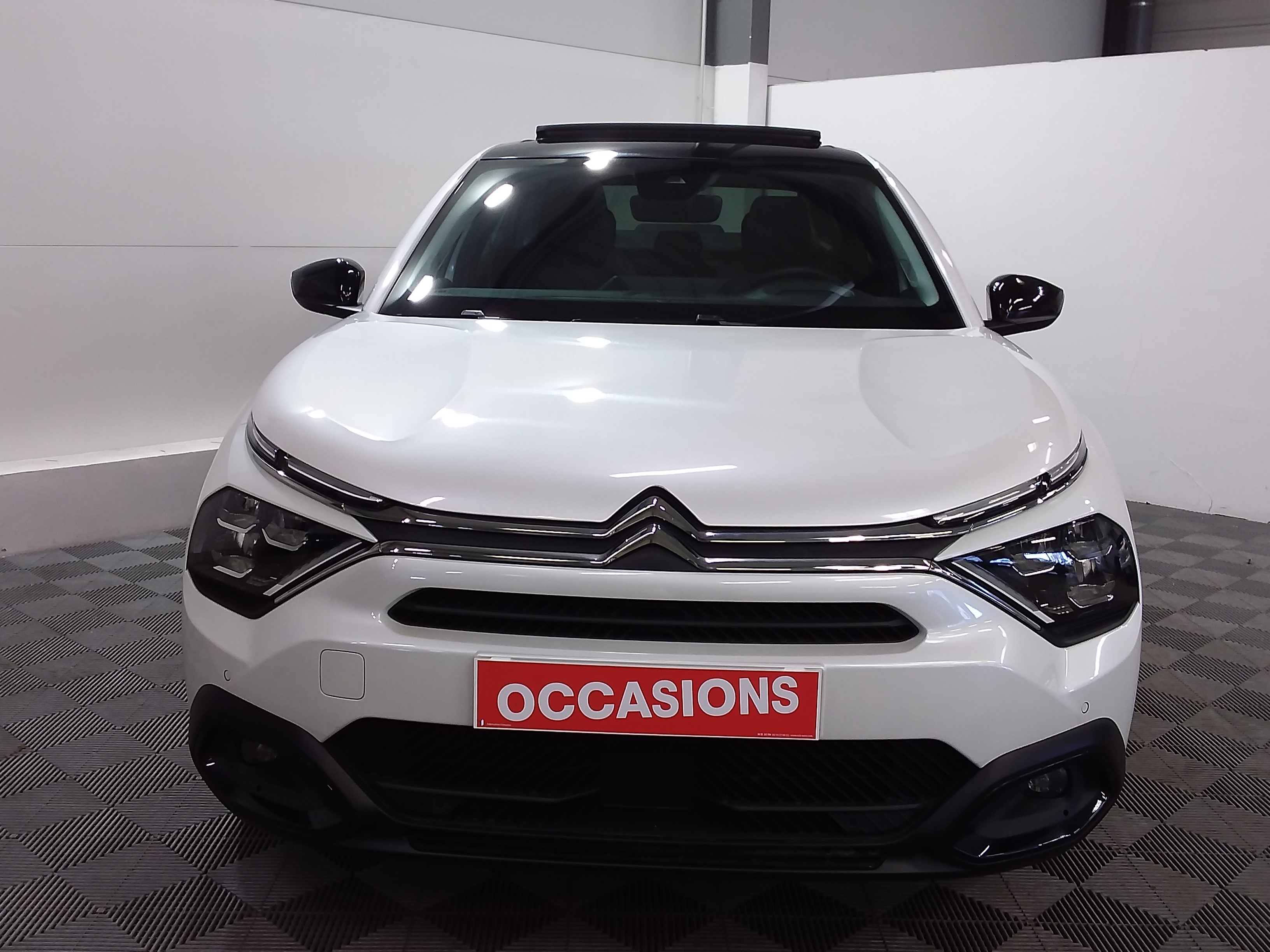 Photo 2 du véhicule CITROEN C4 X