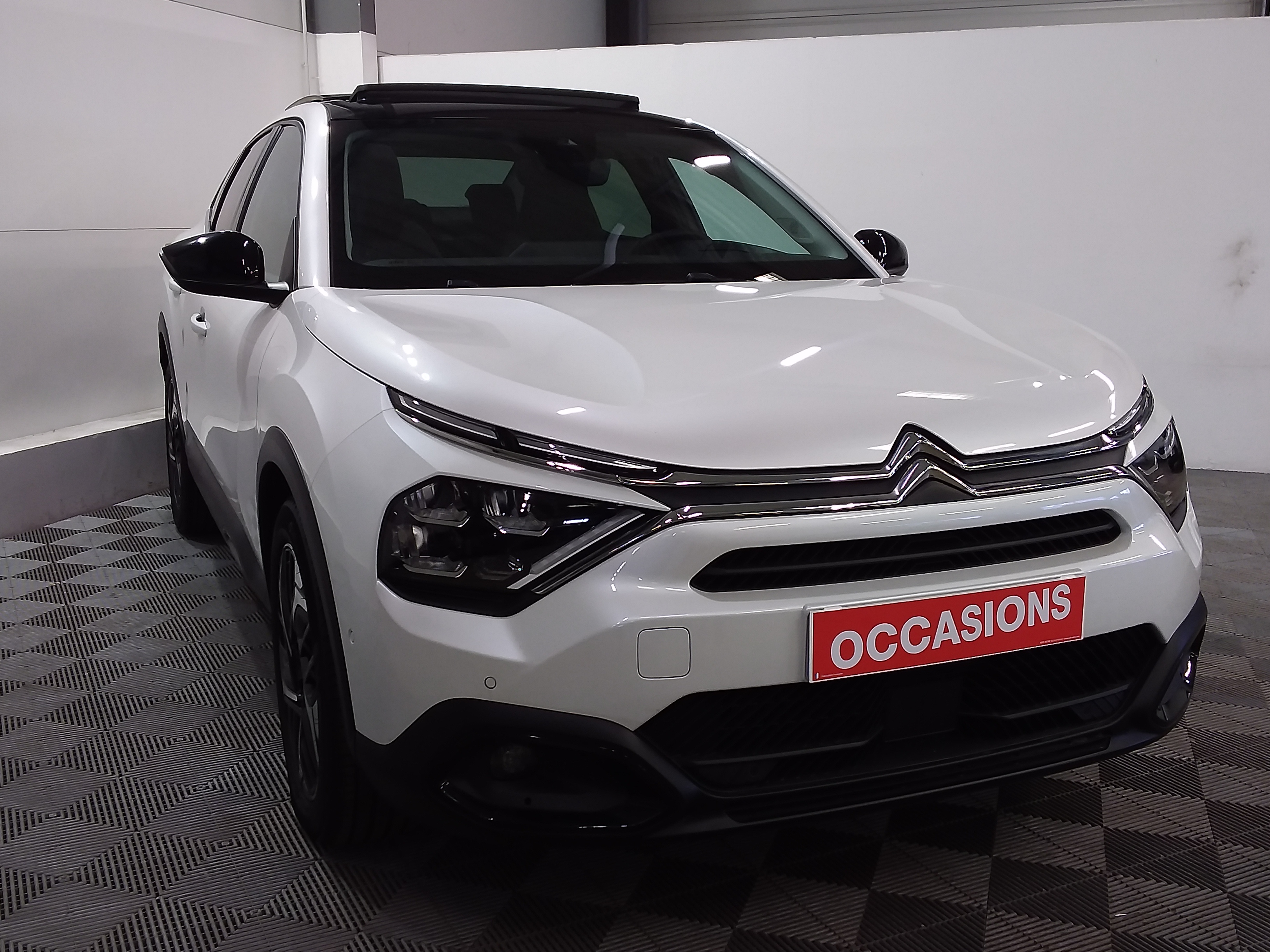 Photo 3 du véhicule CITROEN C4 X