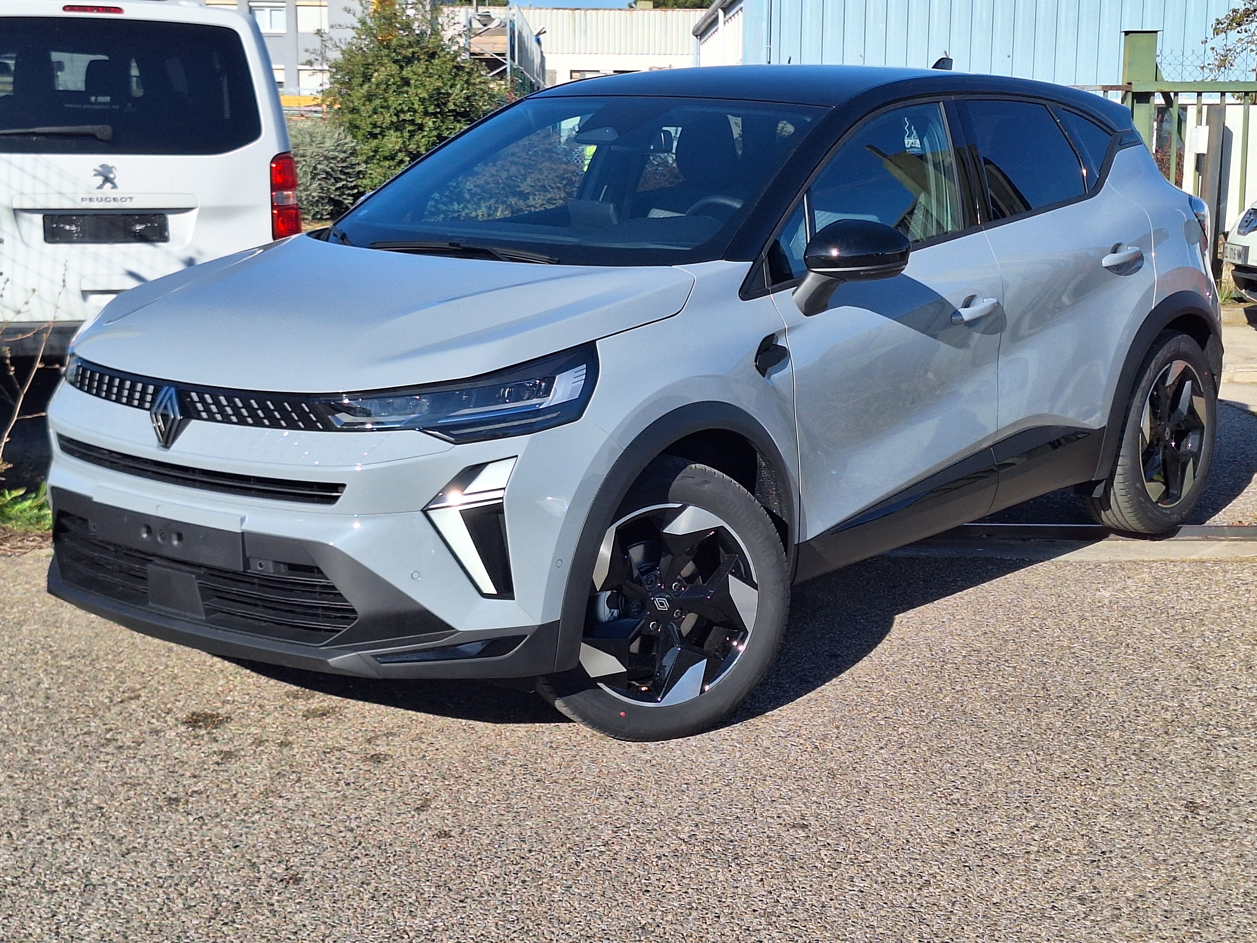 RENAULT CAPTUR mild hybrid 160 EDC Techno, voiture neuve