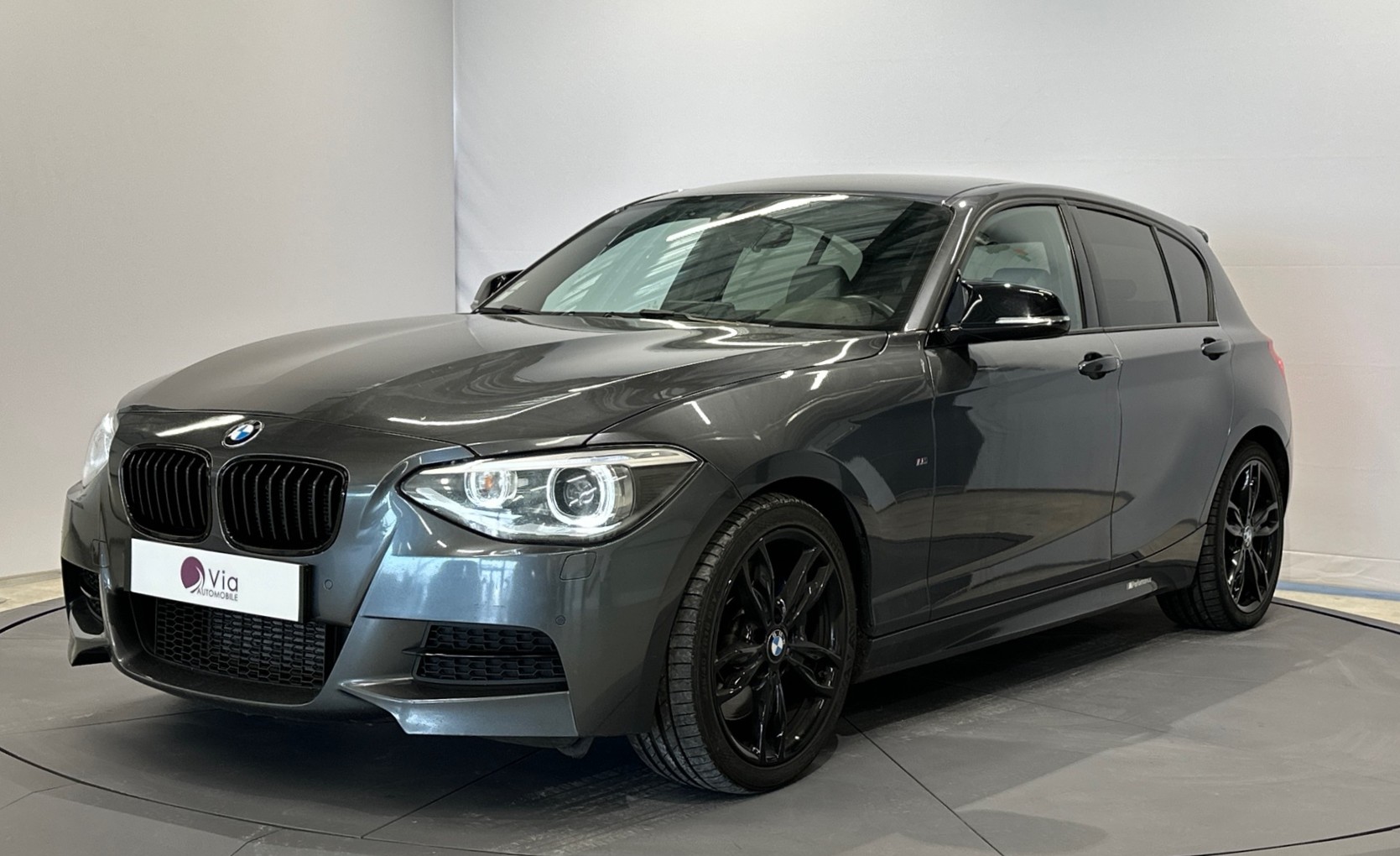 M135i 320 HARMAN KARDON M PERFORMANCE