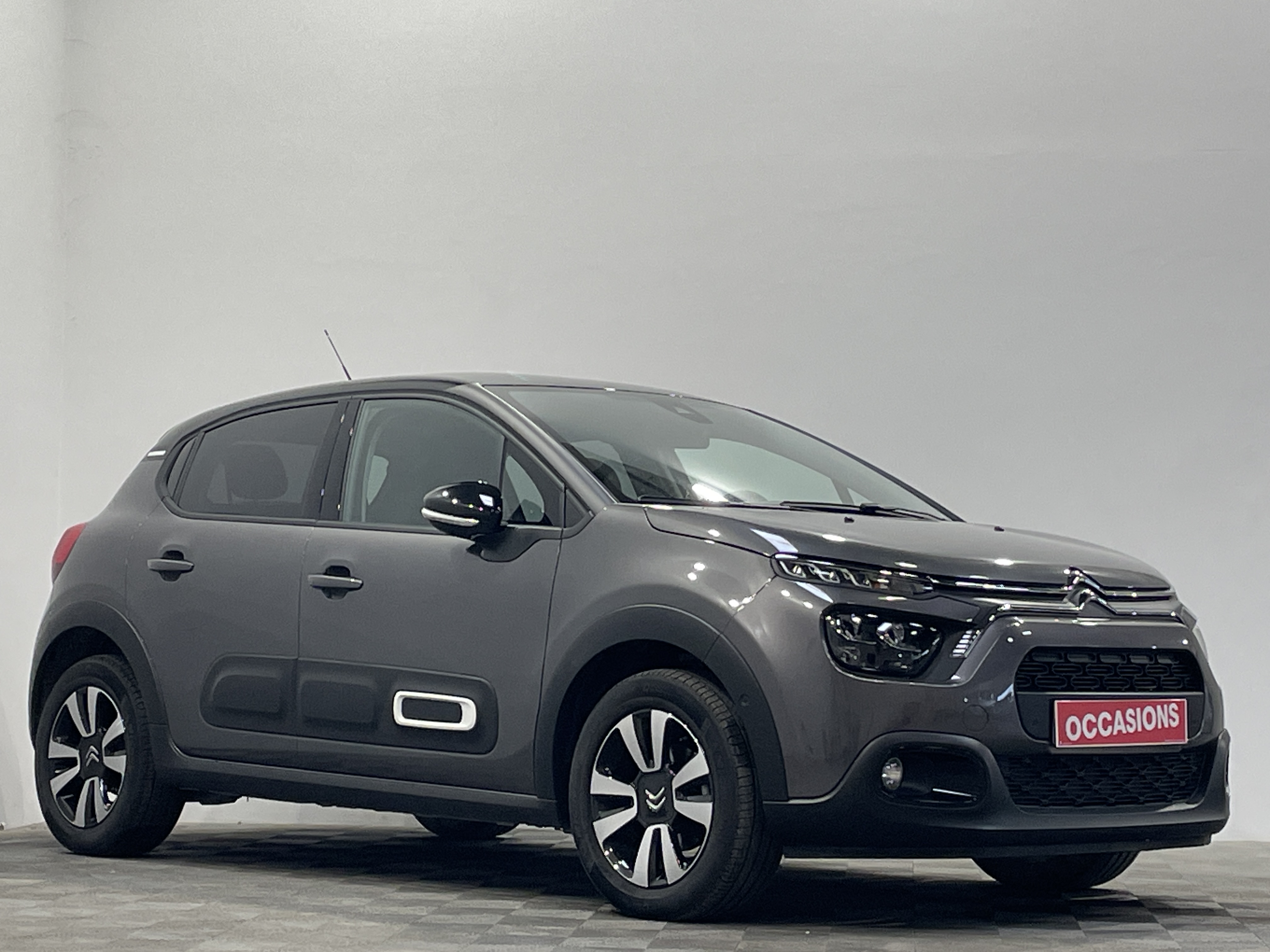 Photo 2 du véhicule CITROEN C3