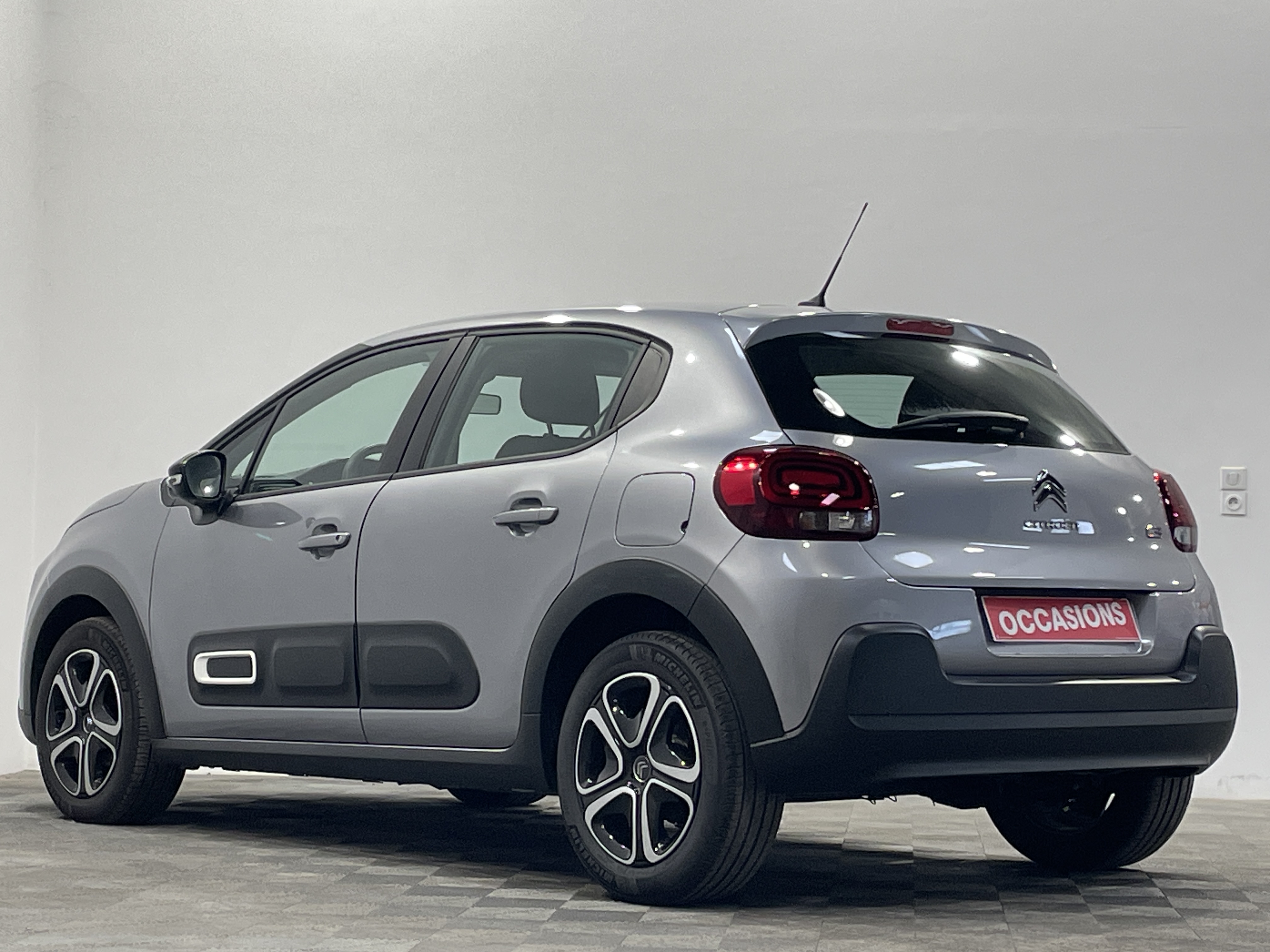 Photo 4 du véhicule CITROEN C3