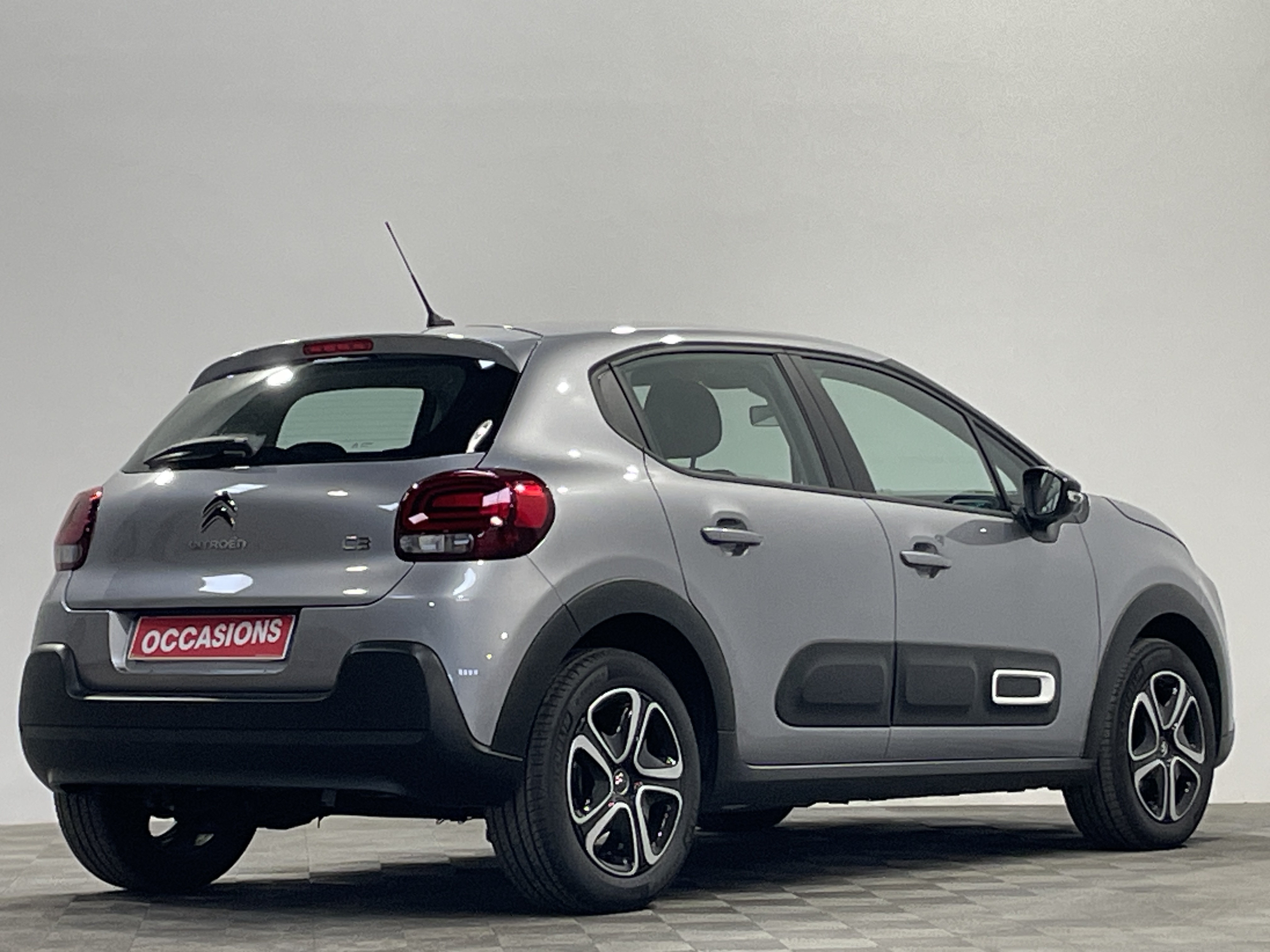 Photo 3 du véhicule CITROEN C3