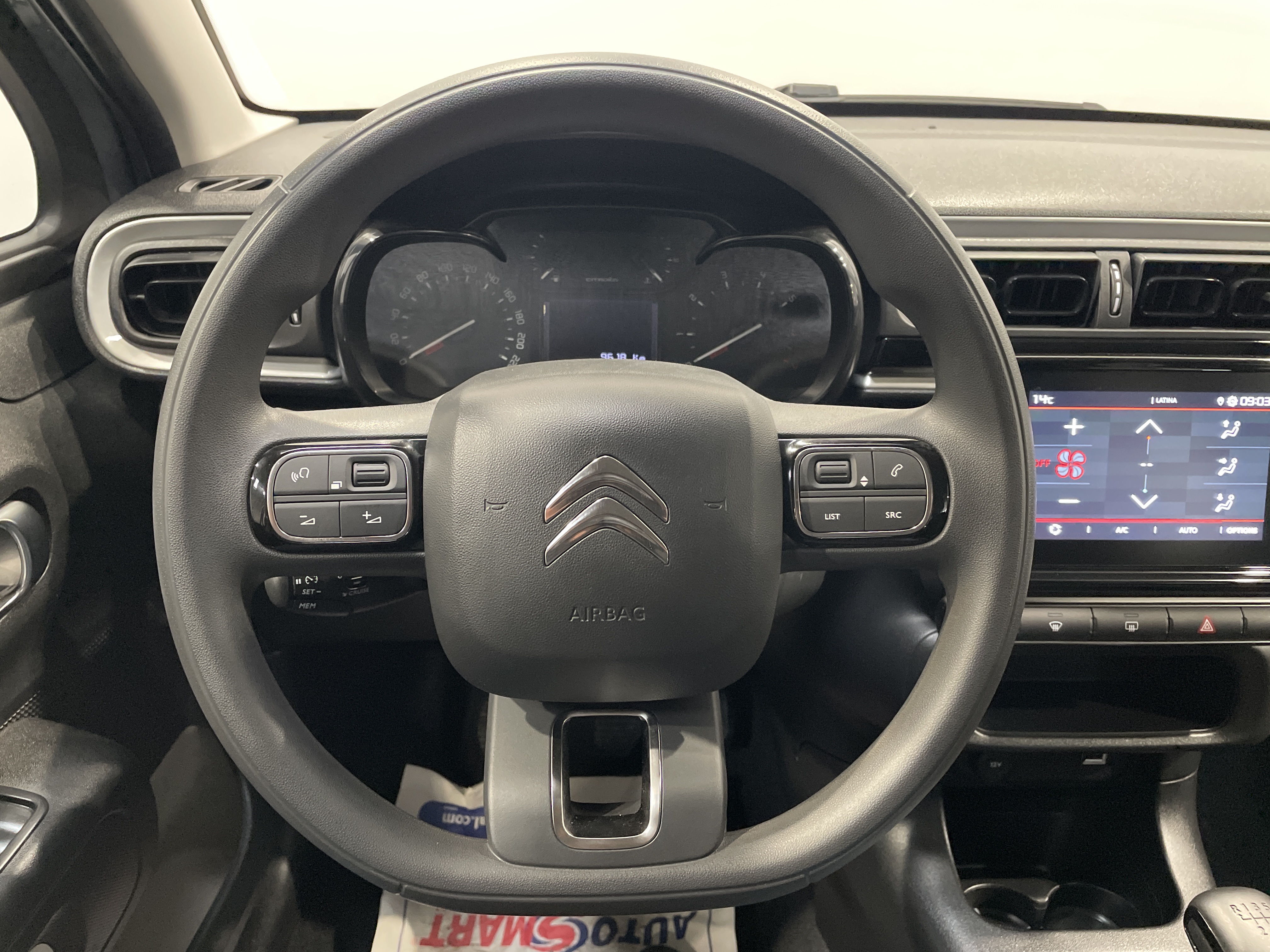 Photo 11 du véhicule CITROEN C3