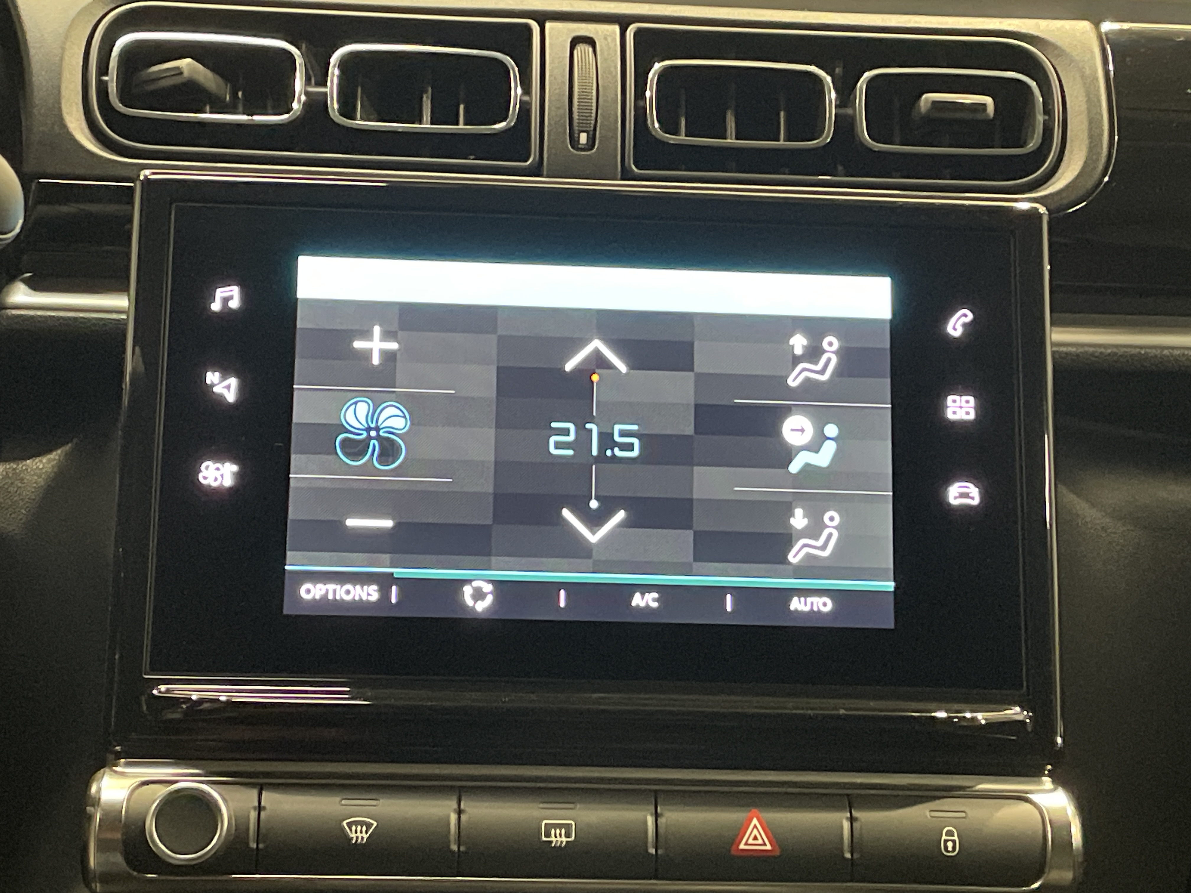 Photo 15 du véhicule CITROEN C3