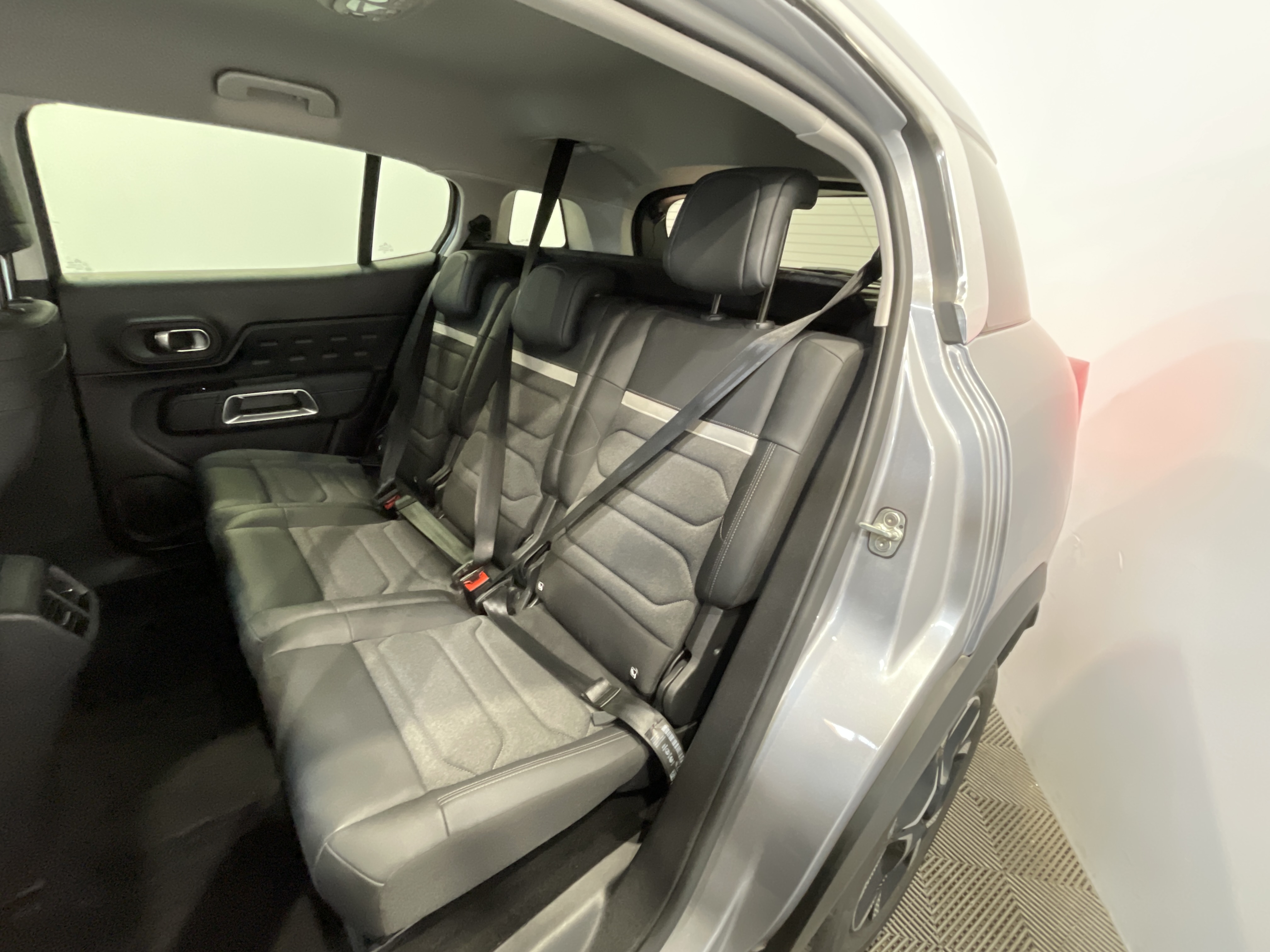 Photo 10 du véhicule CITROEN C5 AIRCROSS
