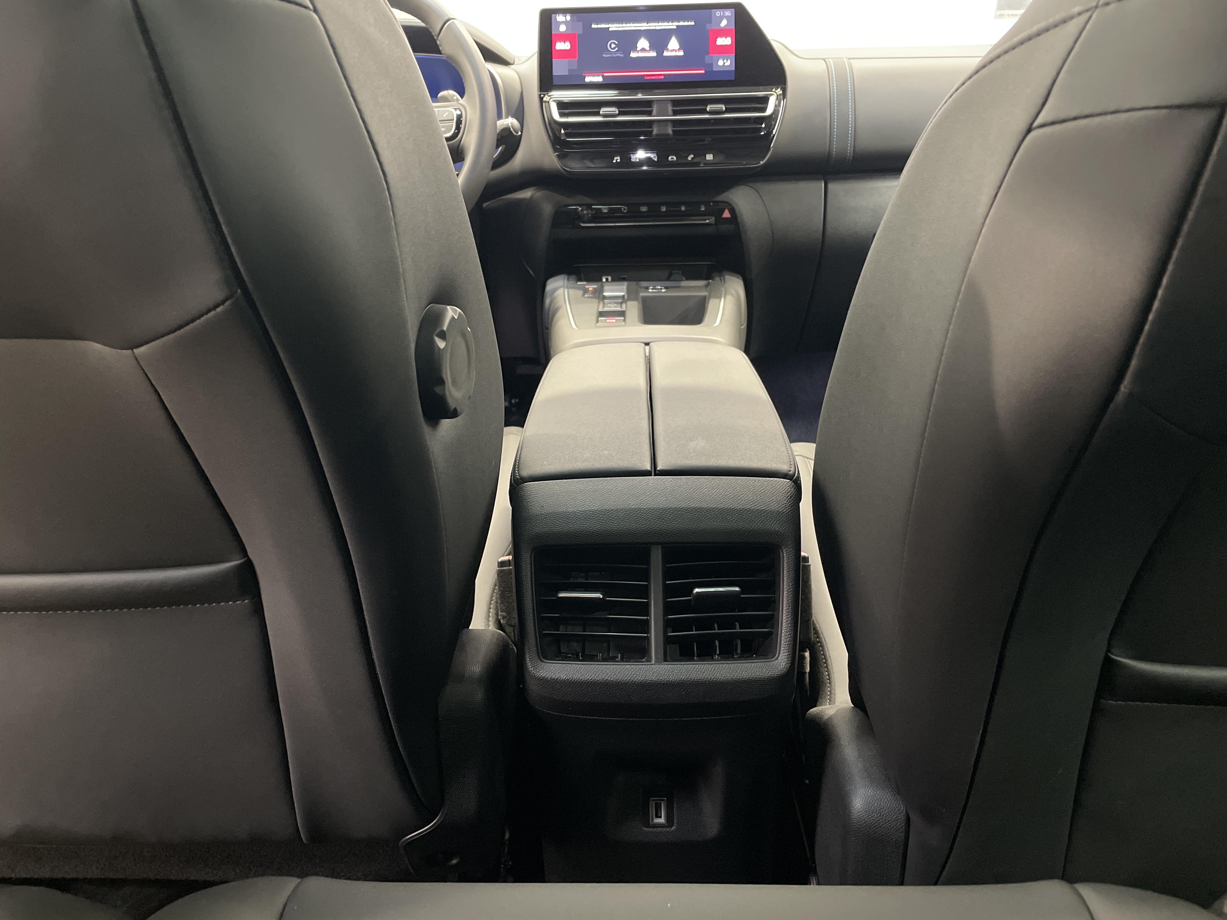 Photo 43 du véhicule CITROEN C5 AIRCROSS
