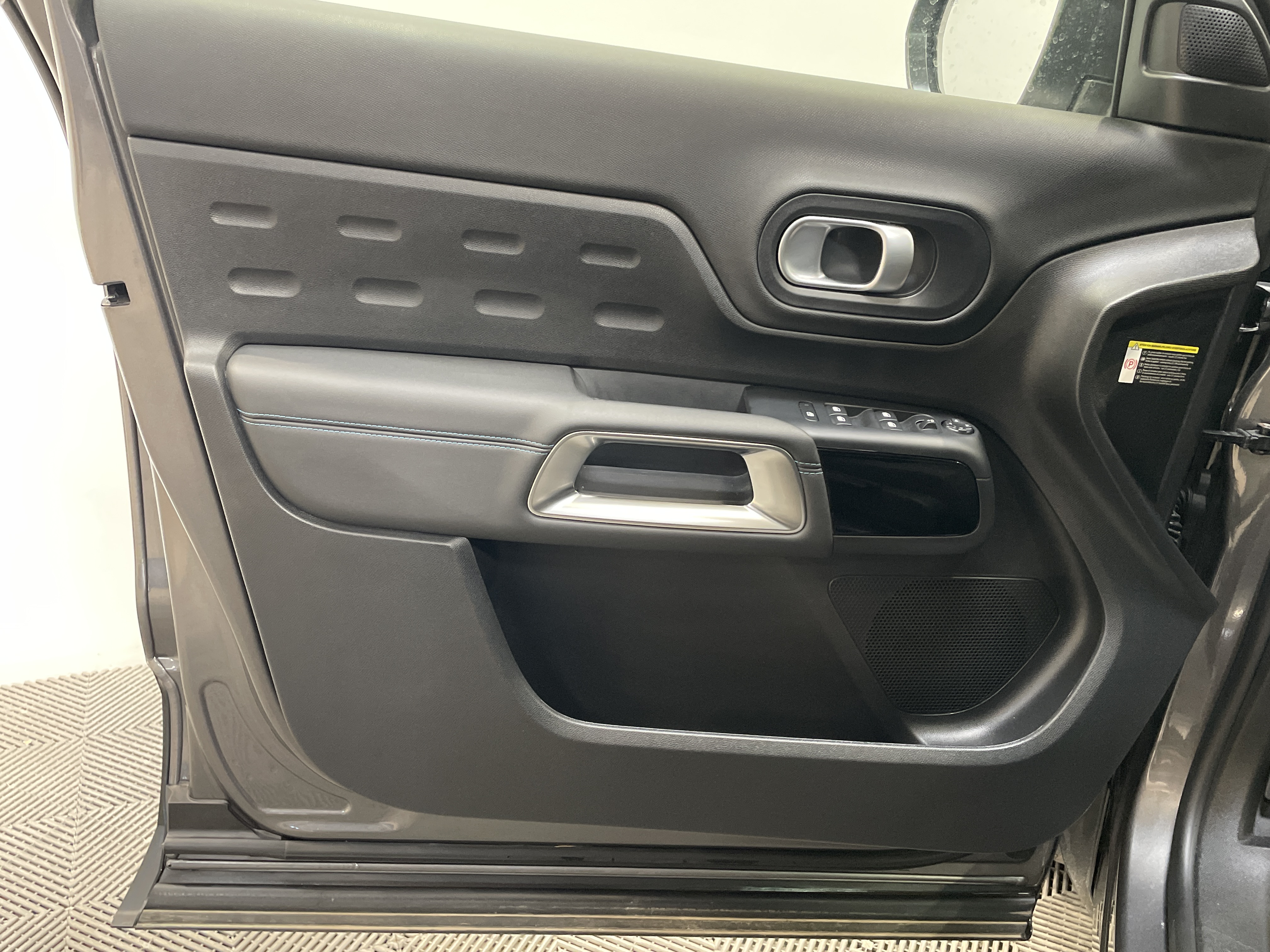 Photo 38 du véhicule CITROEN C5 AIRCROSS