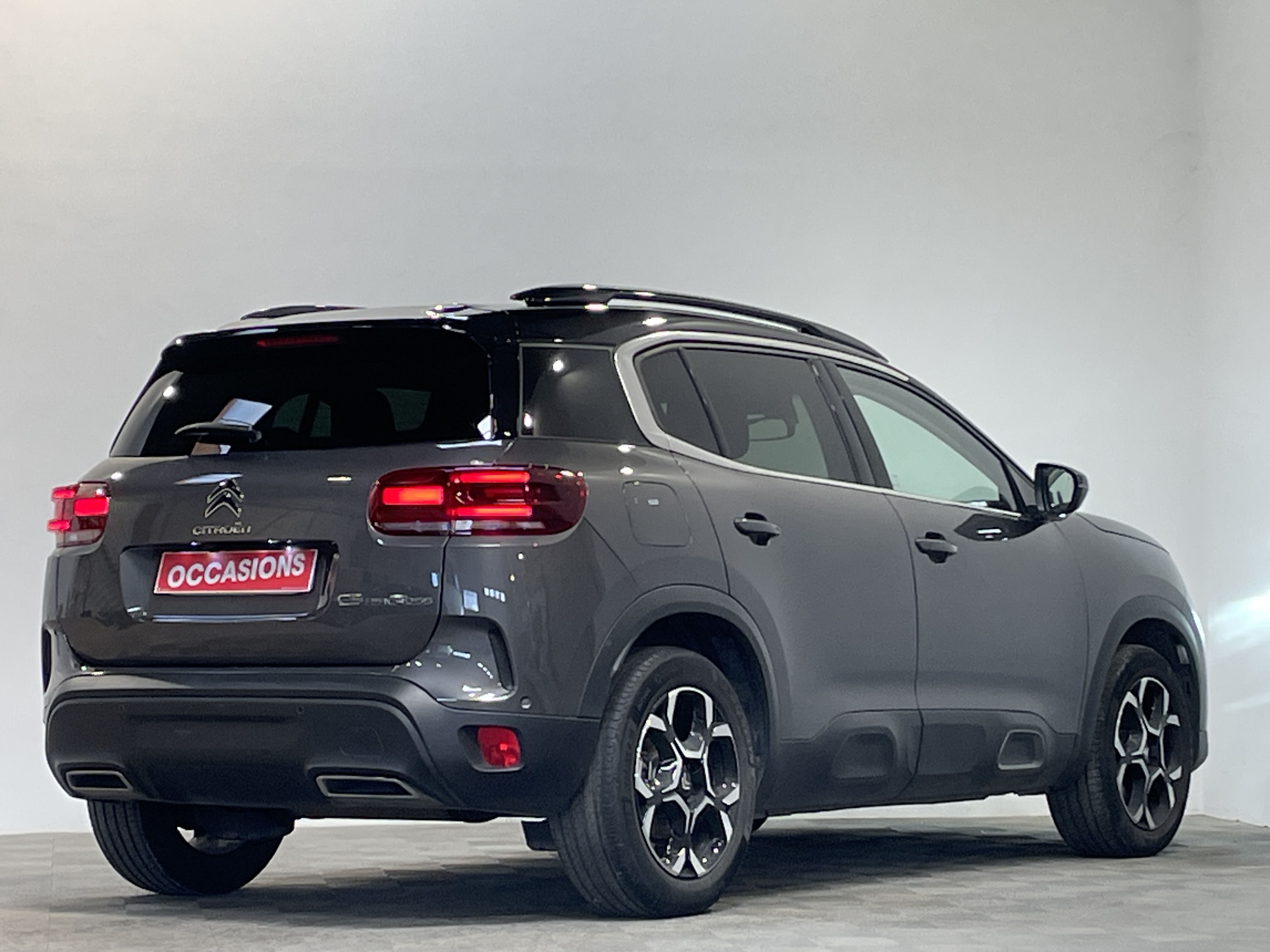 Photo 3 du véhicule CITROEN C5 AIRCROSS