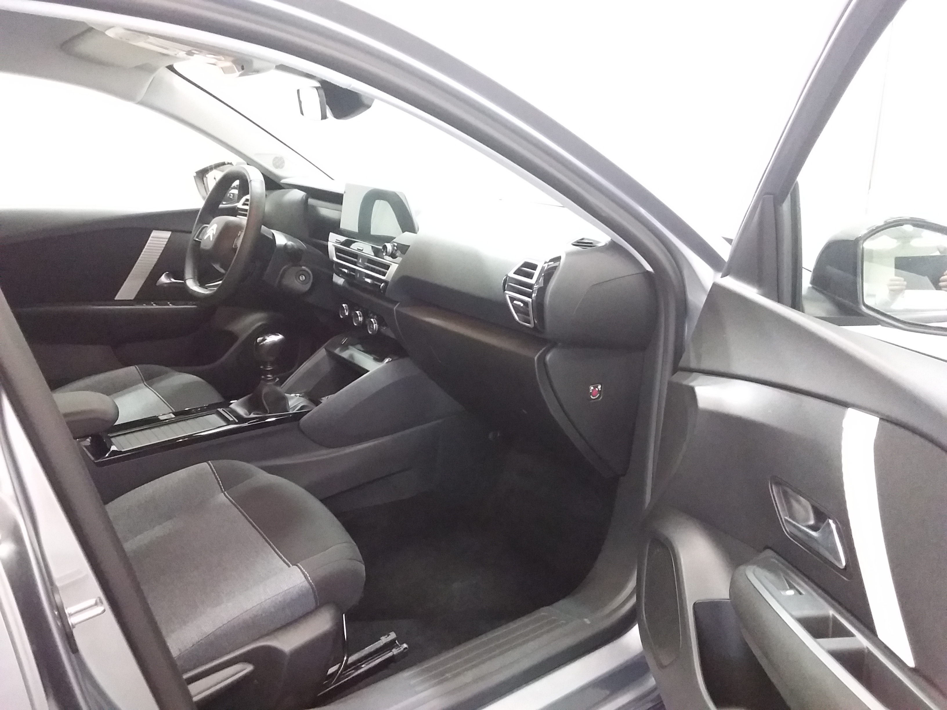 Photo 7 du véhicule CITROEN C4