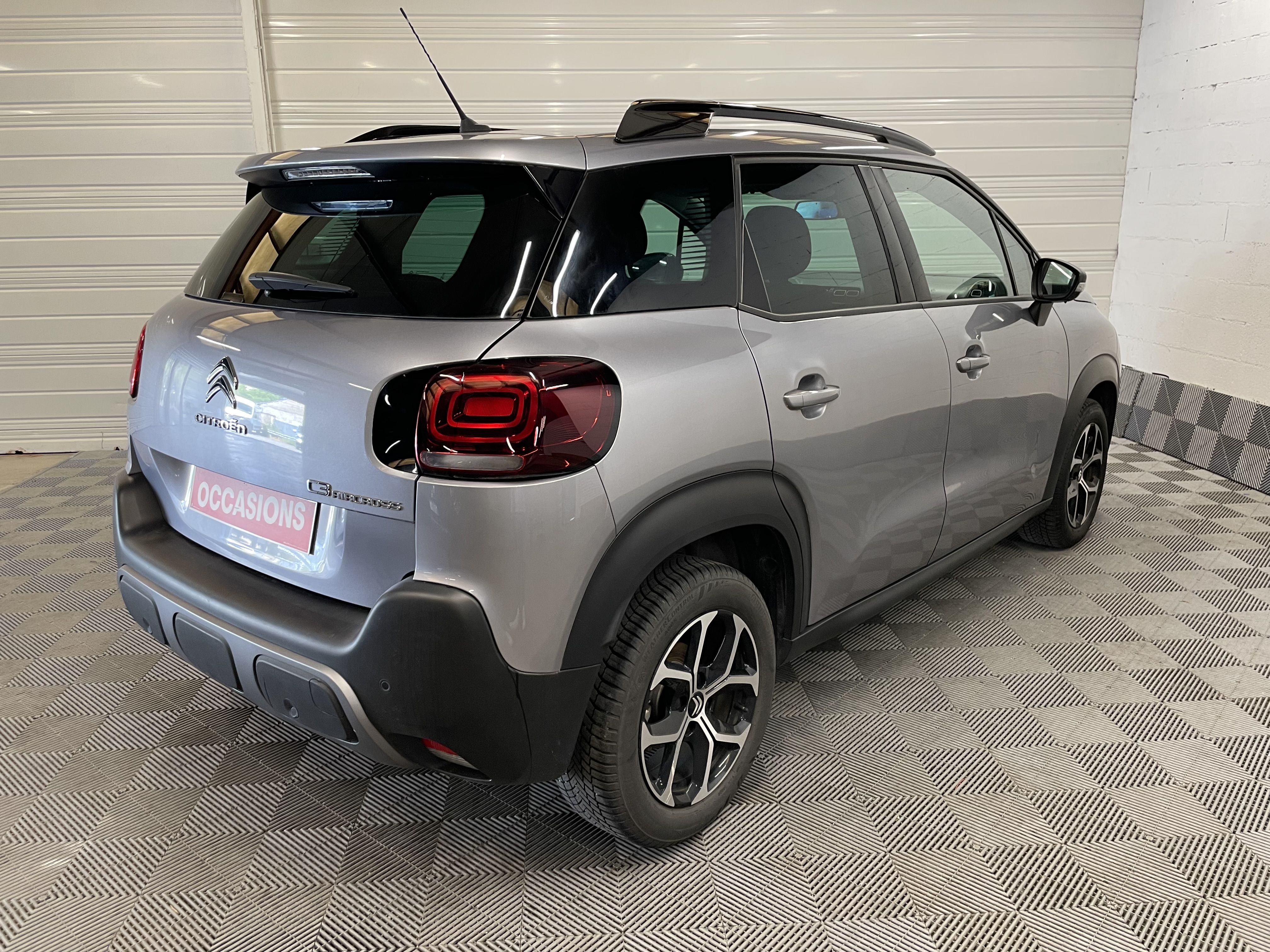 Photo 6 du véhicule CITROEN C3 AIRCROSS