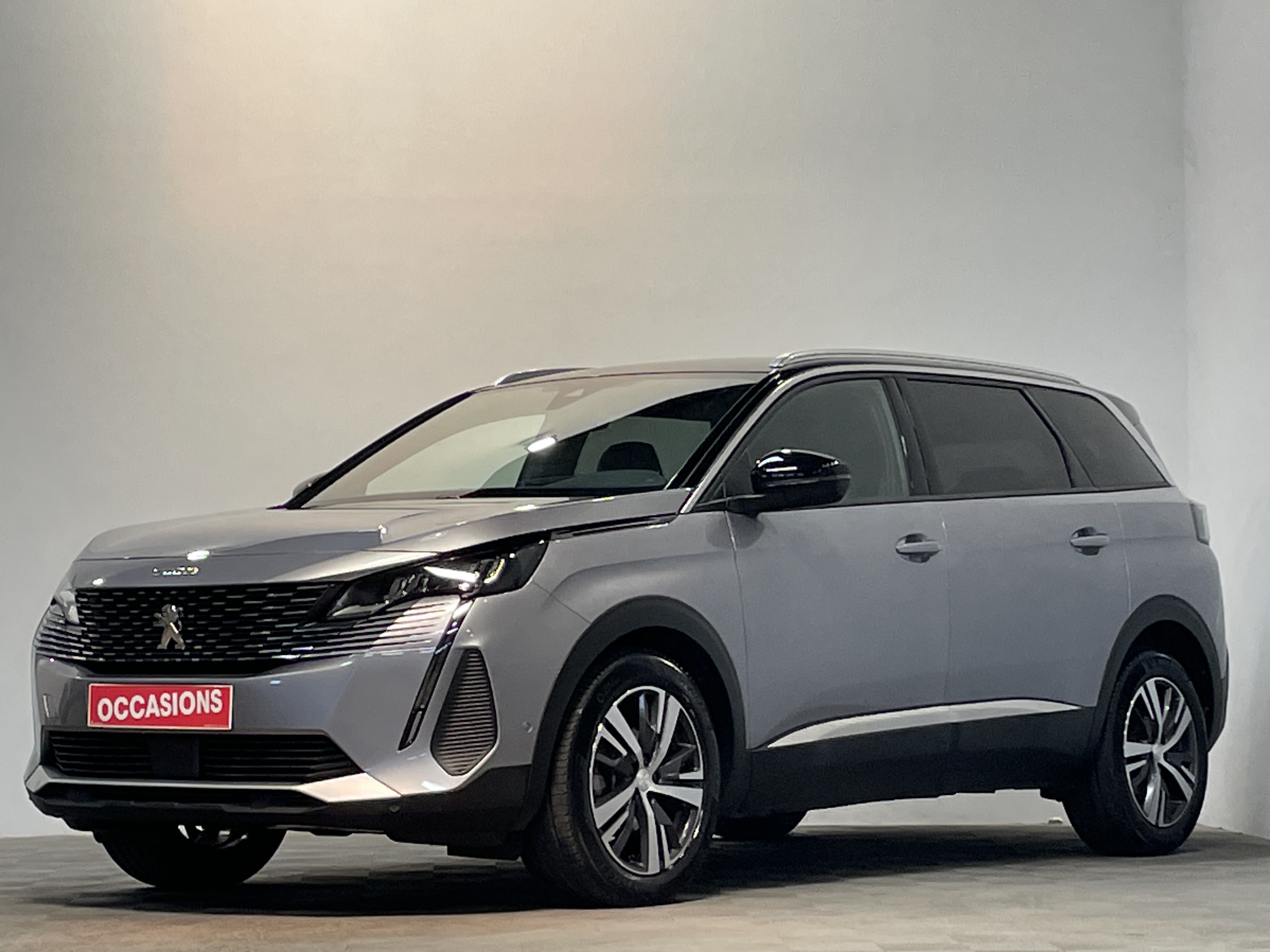 PEUGEOT 5008 Hybrid 136 e-DCS6 Allure Pack d'occasion