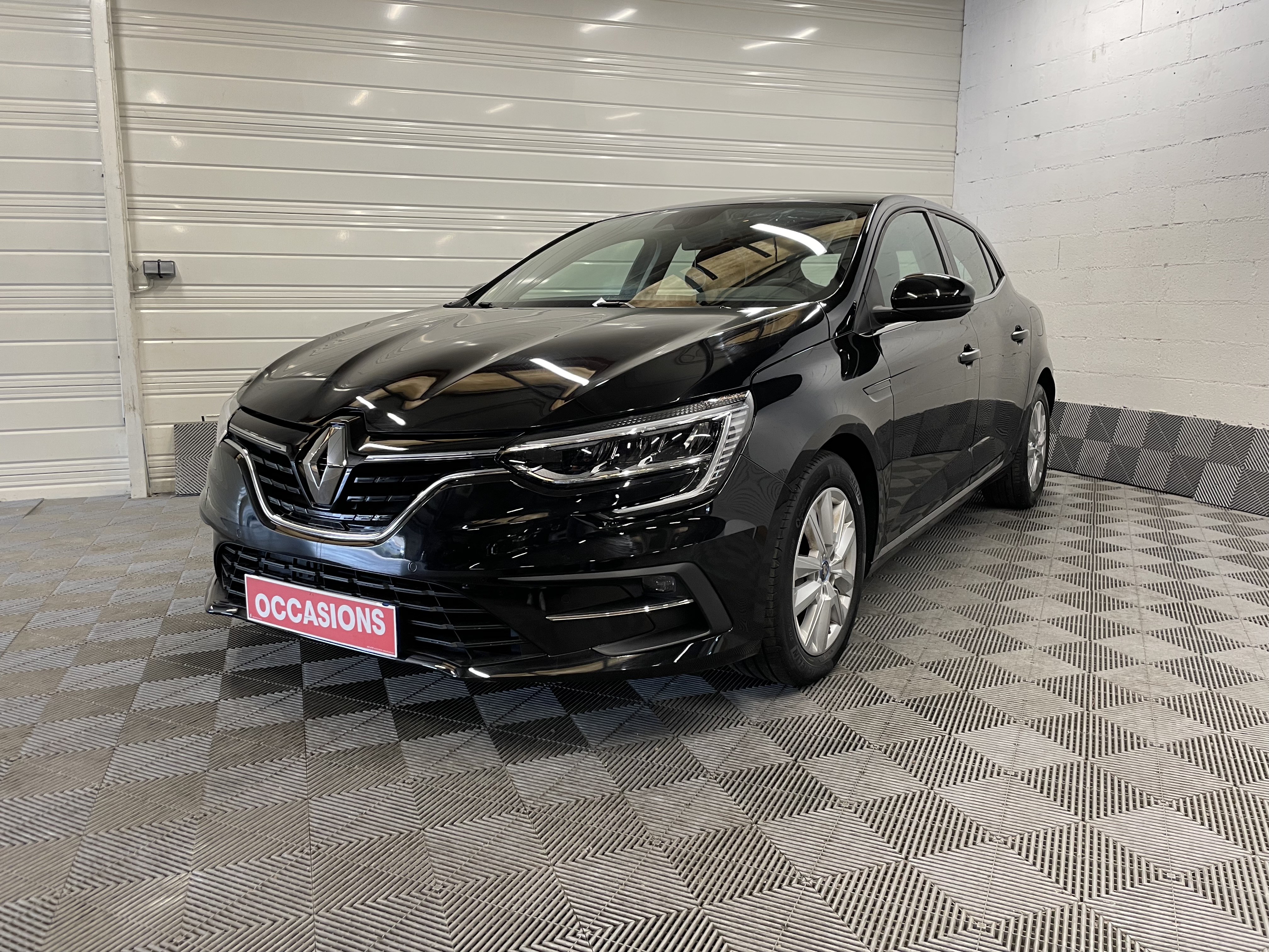 RENAULT MEGANE IV BERLINE E-TECH Plug-In Hybride 160 Business d'occasion