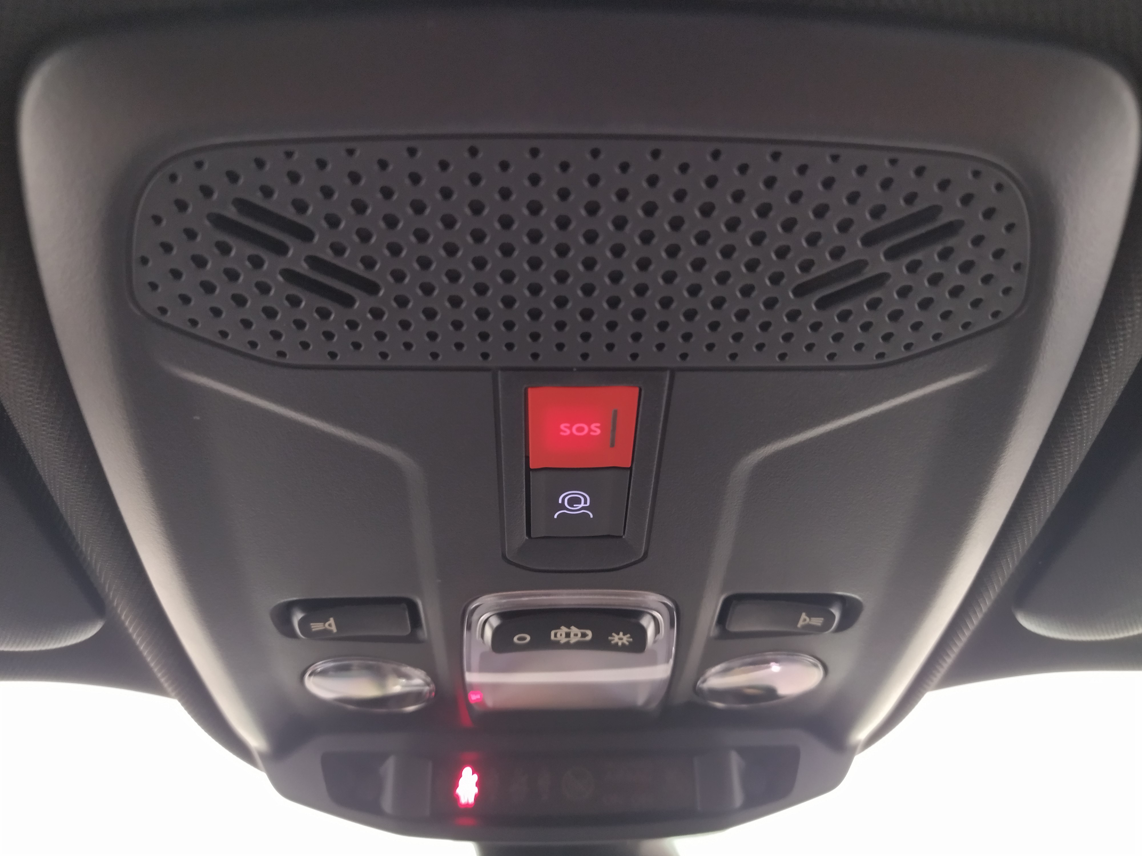 Photo 26 du véhicule PEUGEOT 2008