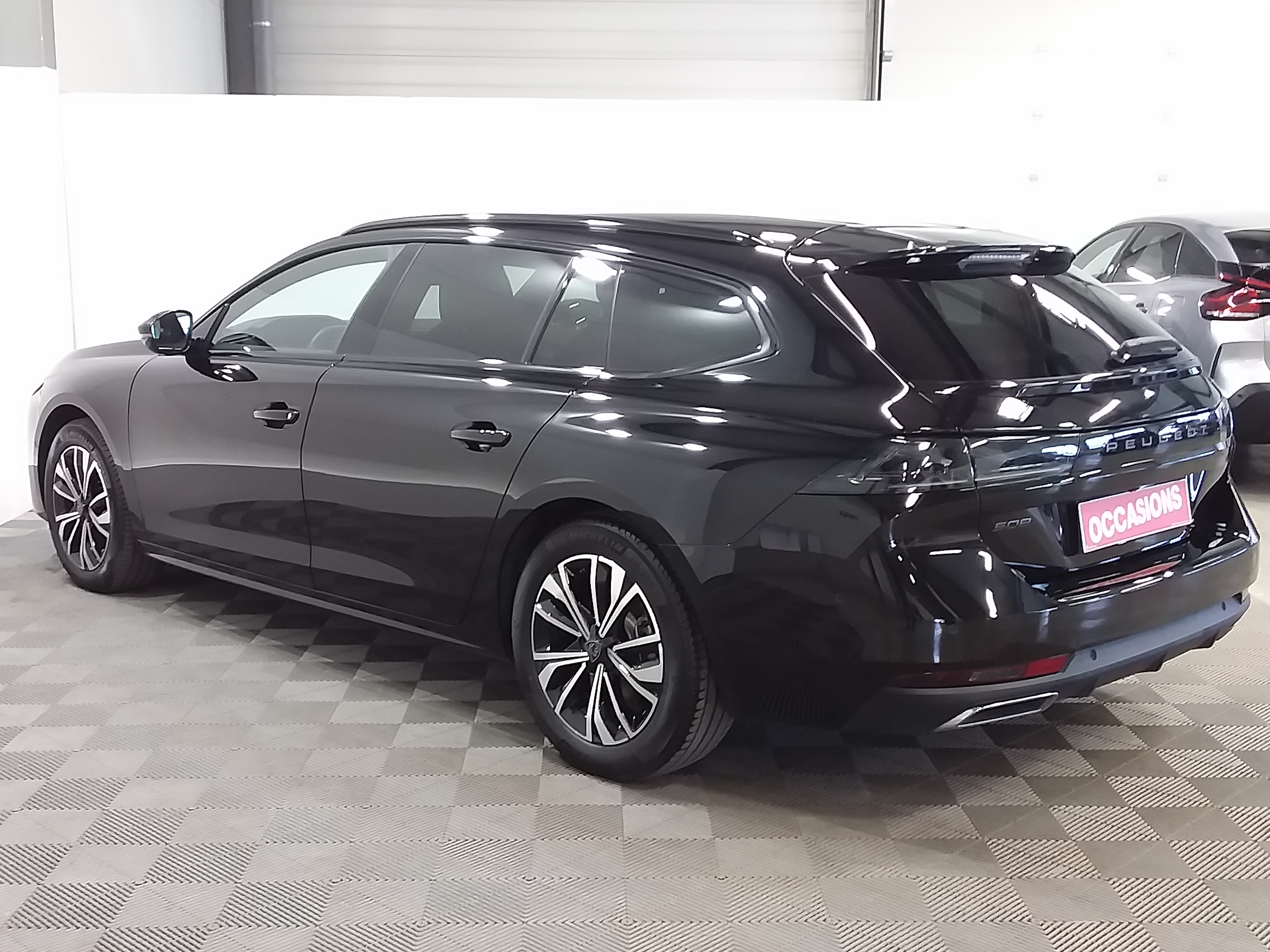 Photo 6 du véhicule PEUGEOT 508 SW