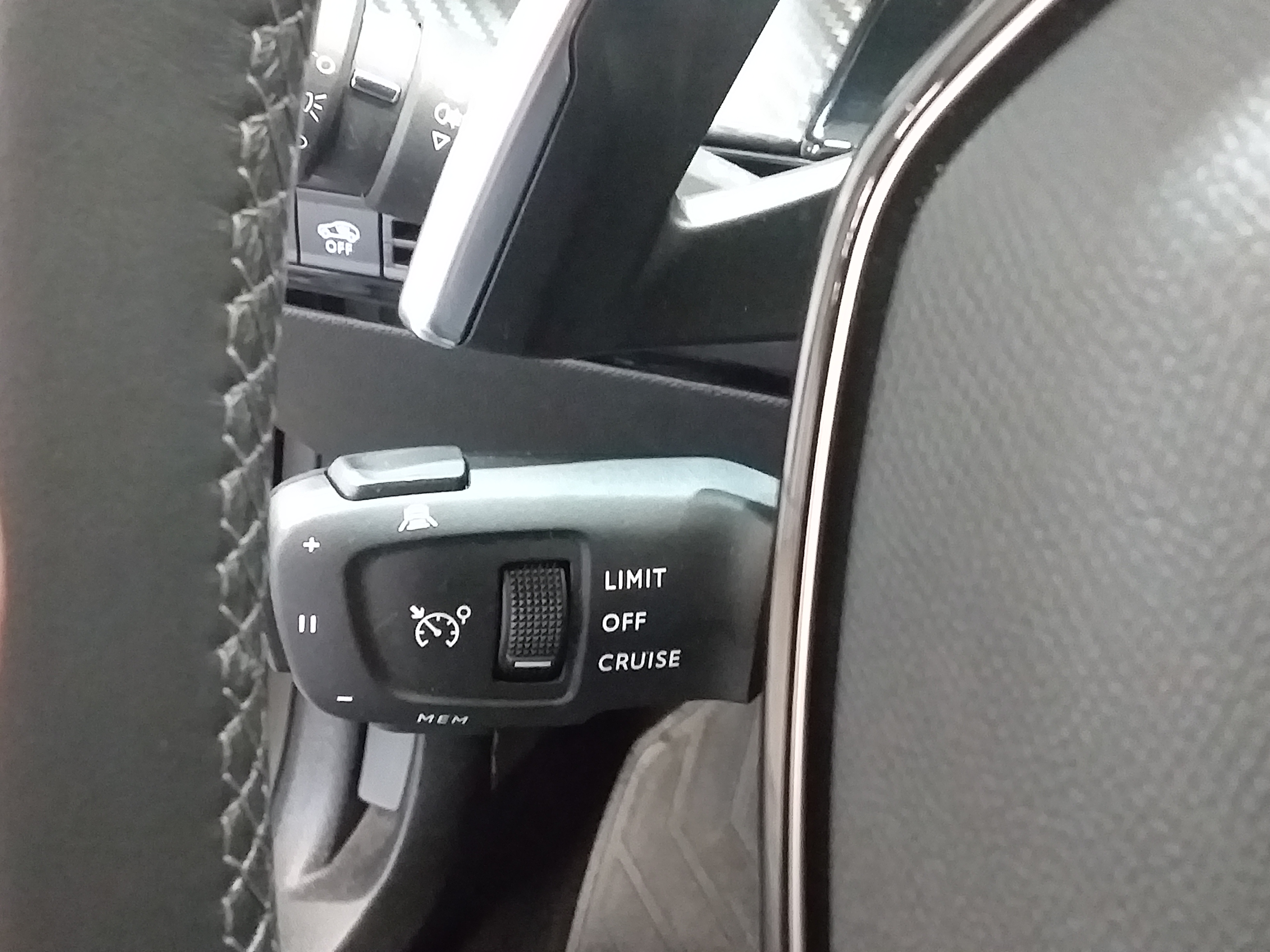 Photo 18 du véhicule PEUGEOT 508 SW