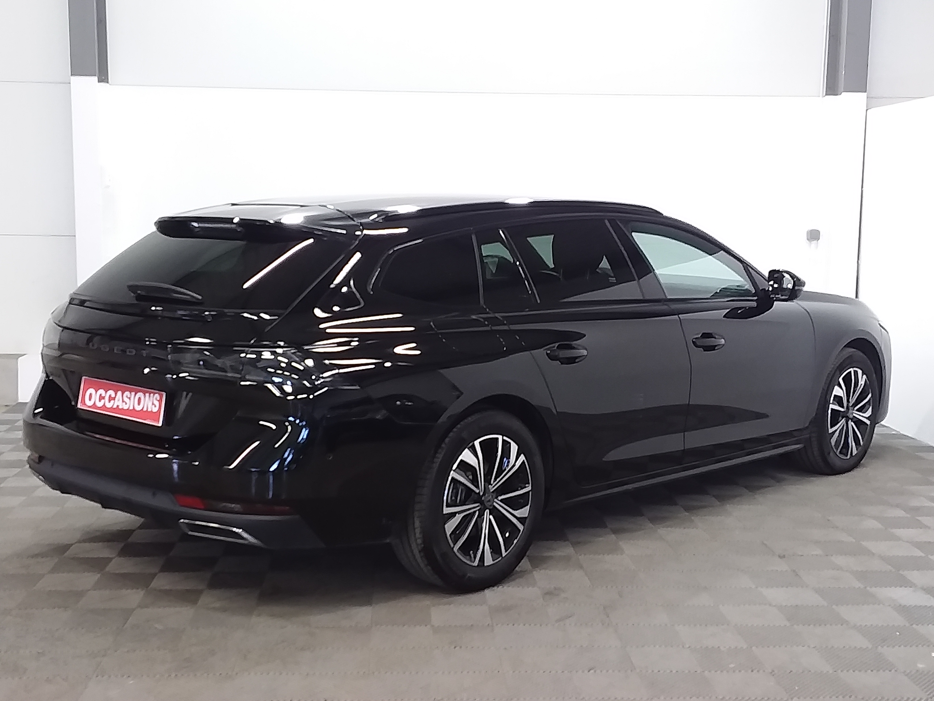 Photo 4 du véhicule PEUGEOT 508 SW