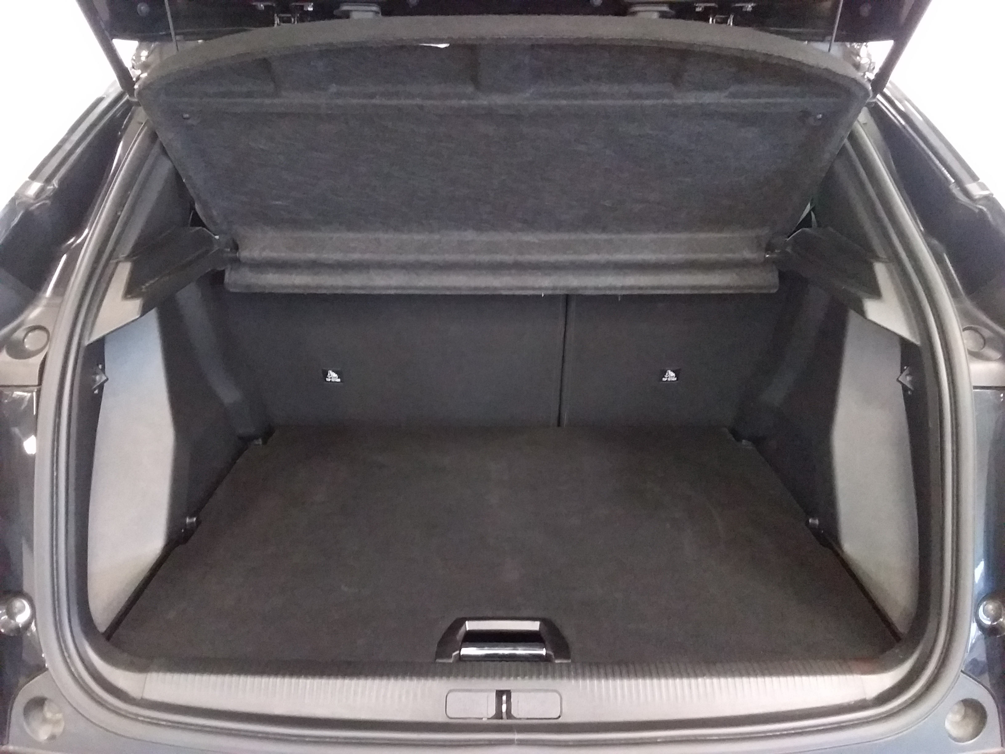 Photo 10 du véhicule PEUGEOT 2008